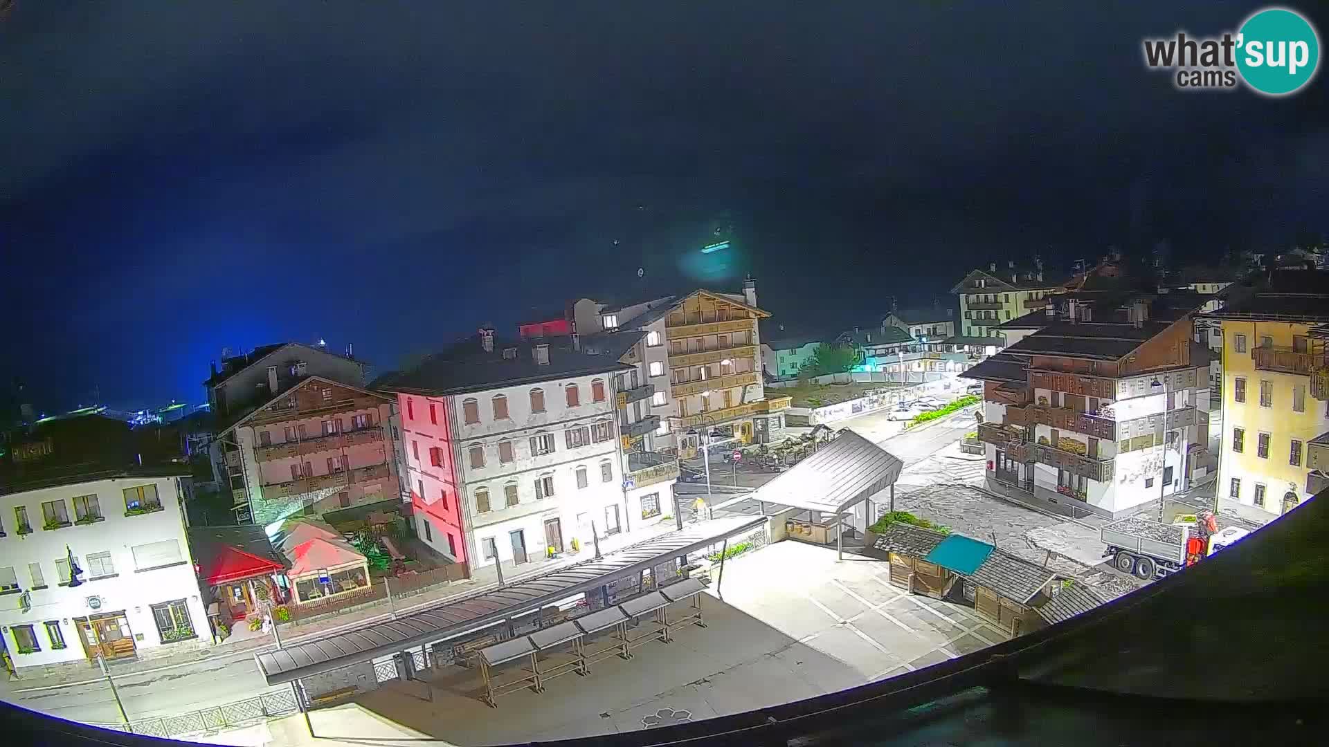 Piazza centrale di Forni di Sopra