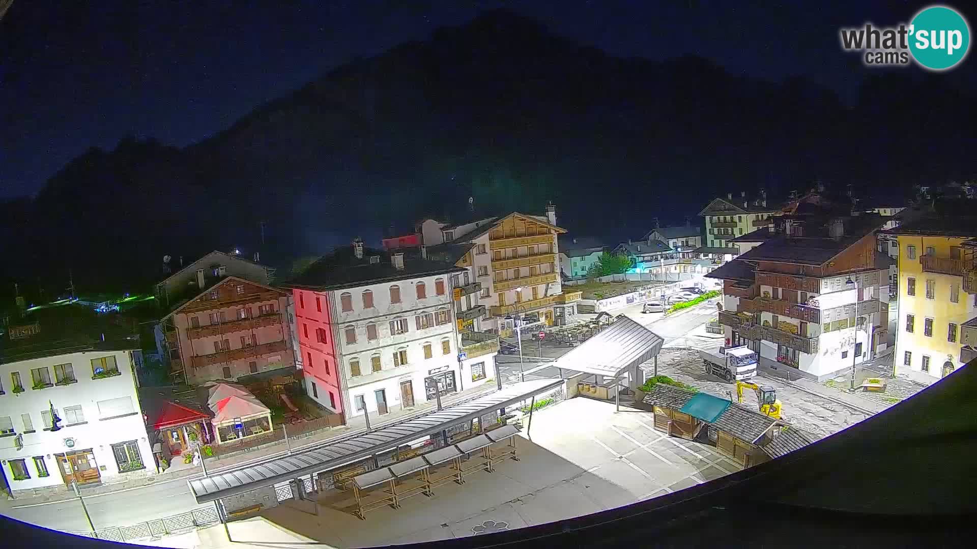 Plaza principal de Forni di Sopra
