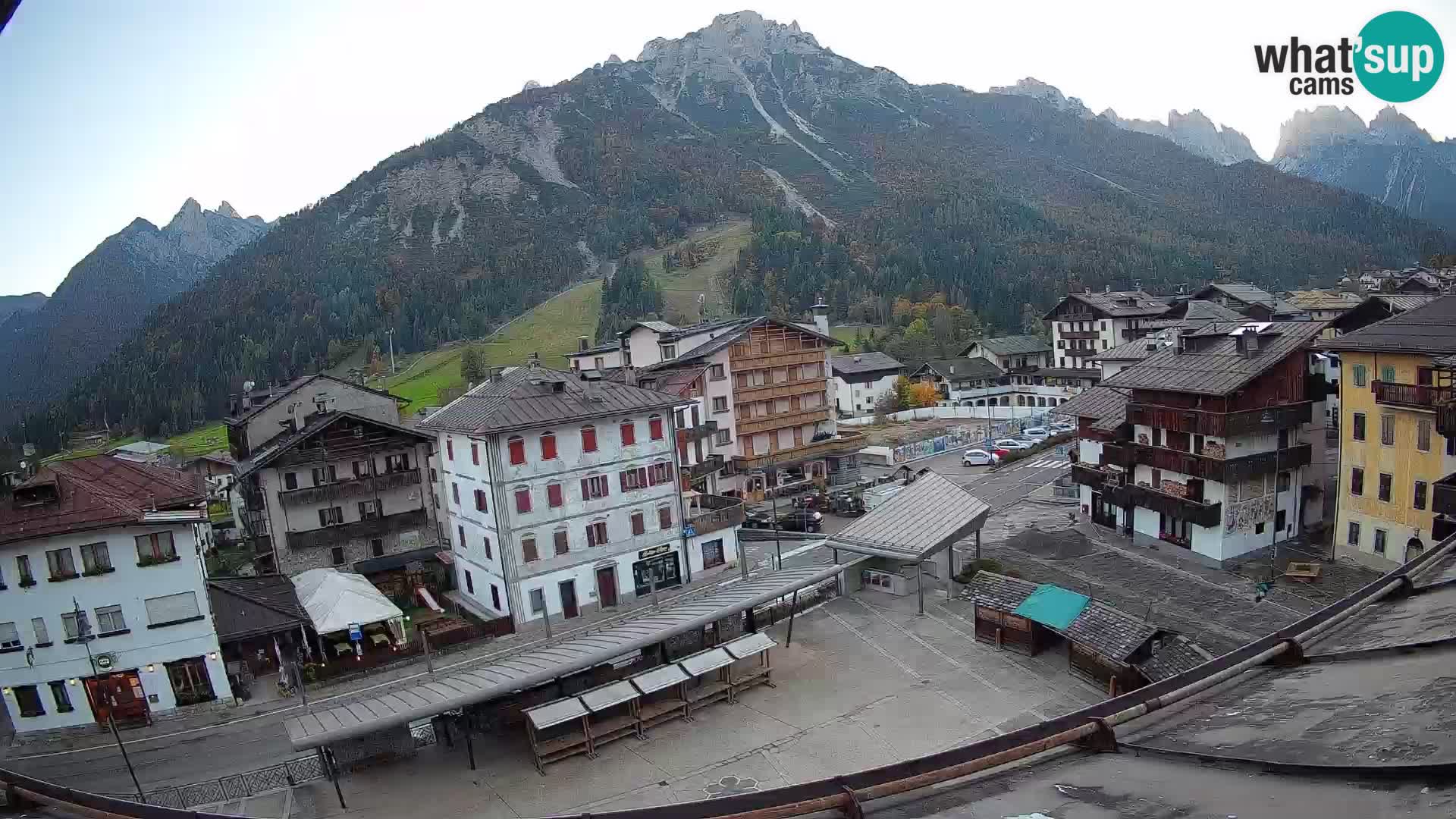 Plaza principal de Forni di Sopra