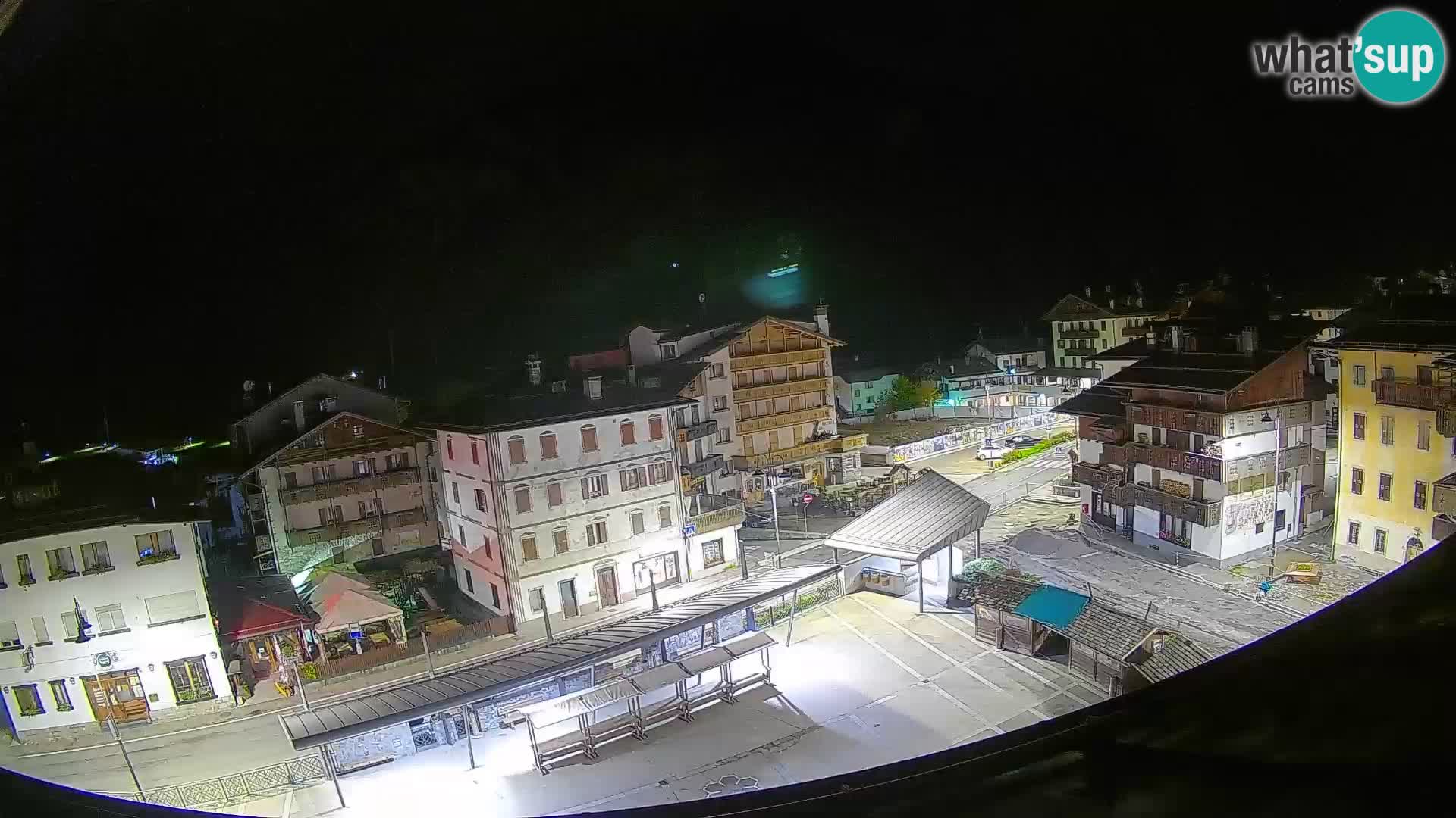 Plaza principal de Forni di Sopra