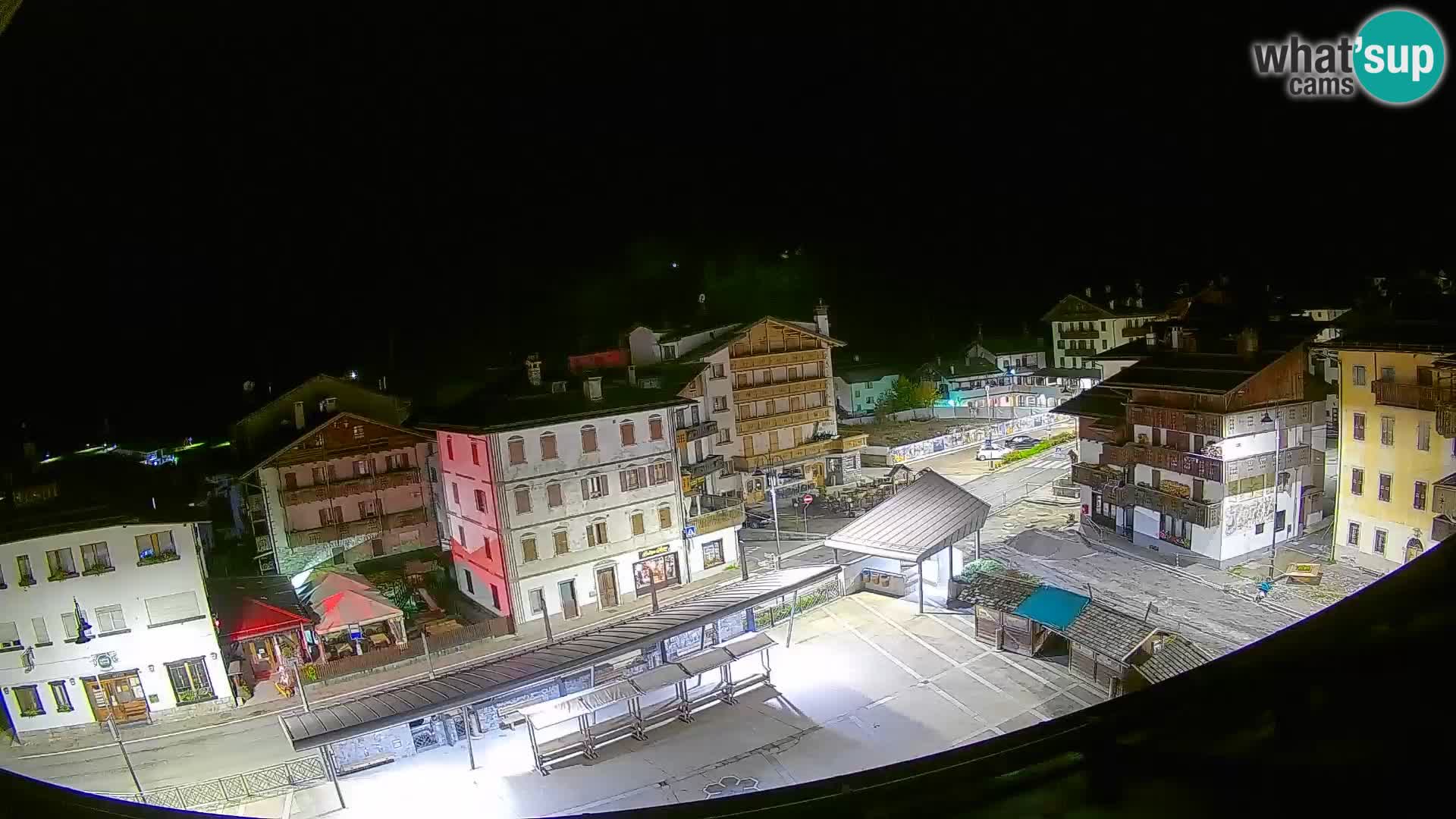 Plaza principal de Forni di Sopra