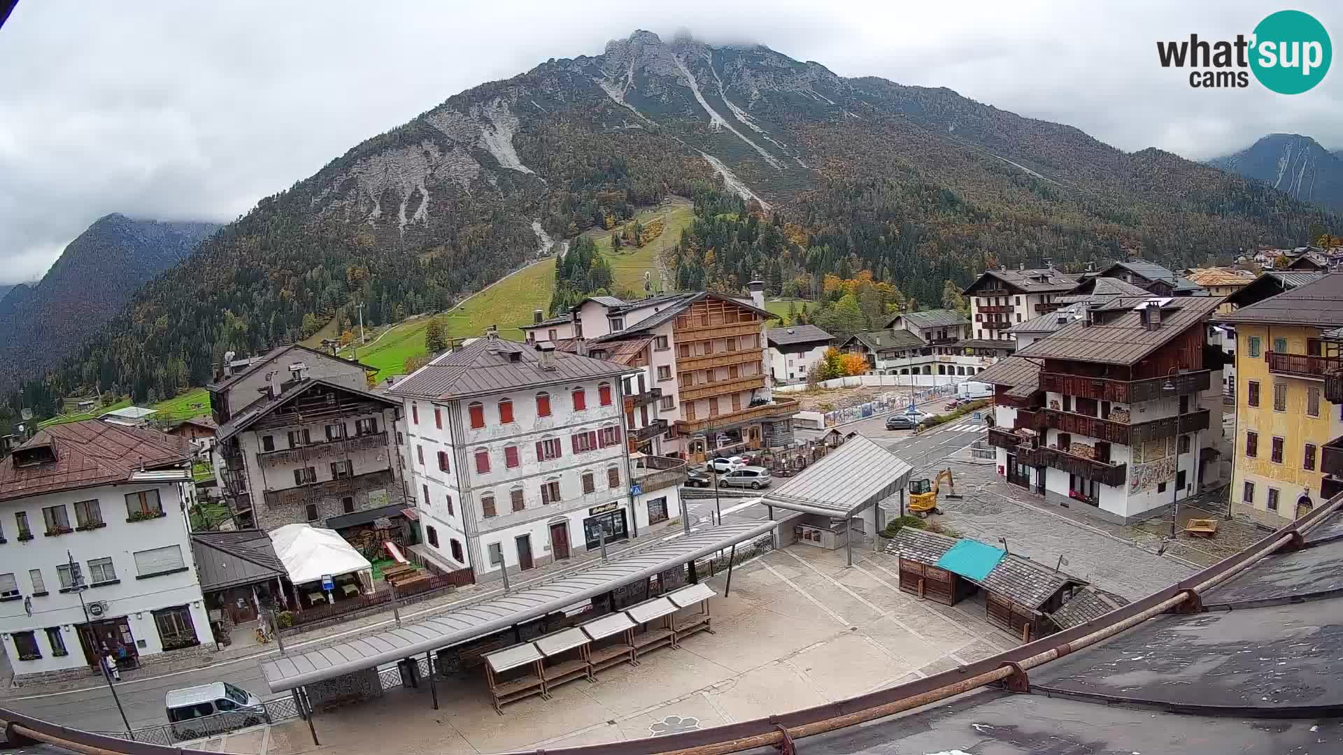 Hauptplatz von Forni di Sopra