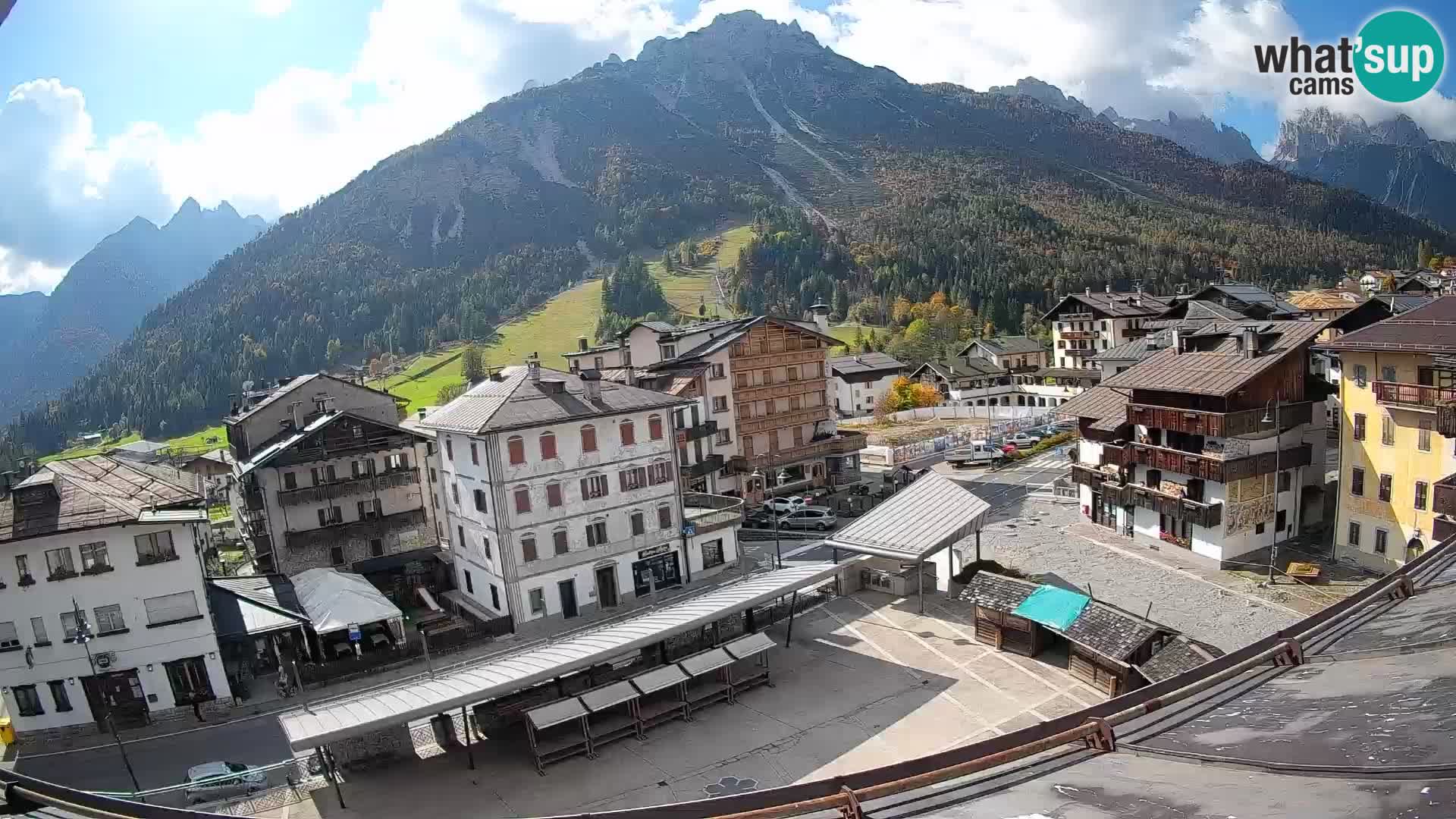 Hauptplatz von Forni di Sopra