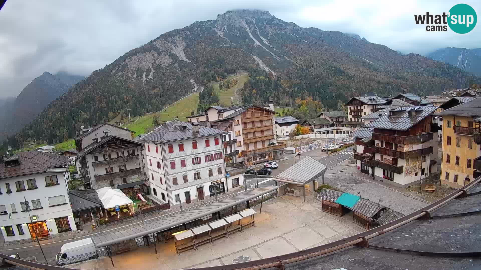 Hauptplatz von Forni di Sopra
