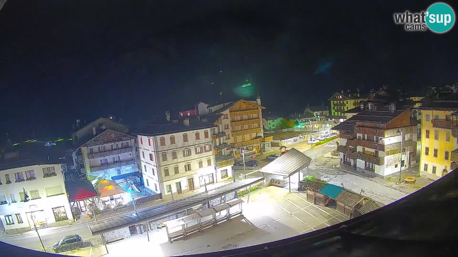 Piazza centrale di Forni di Sopra