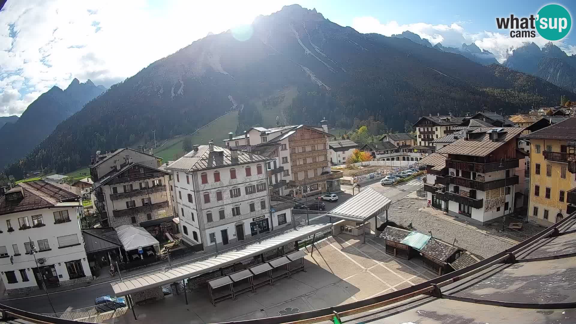 Piazza centrale di Forni di Sopra