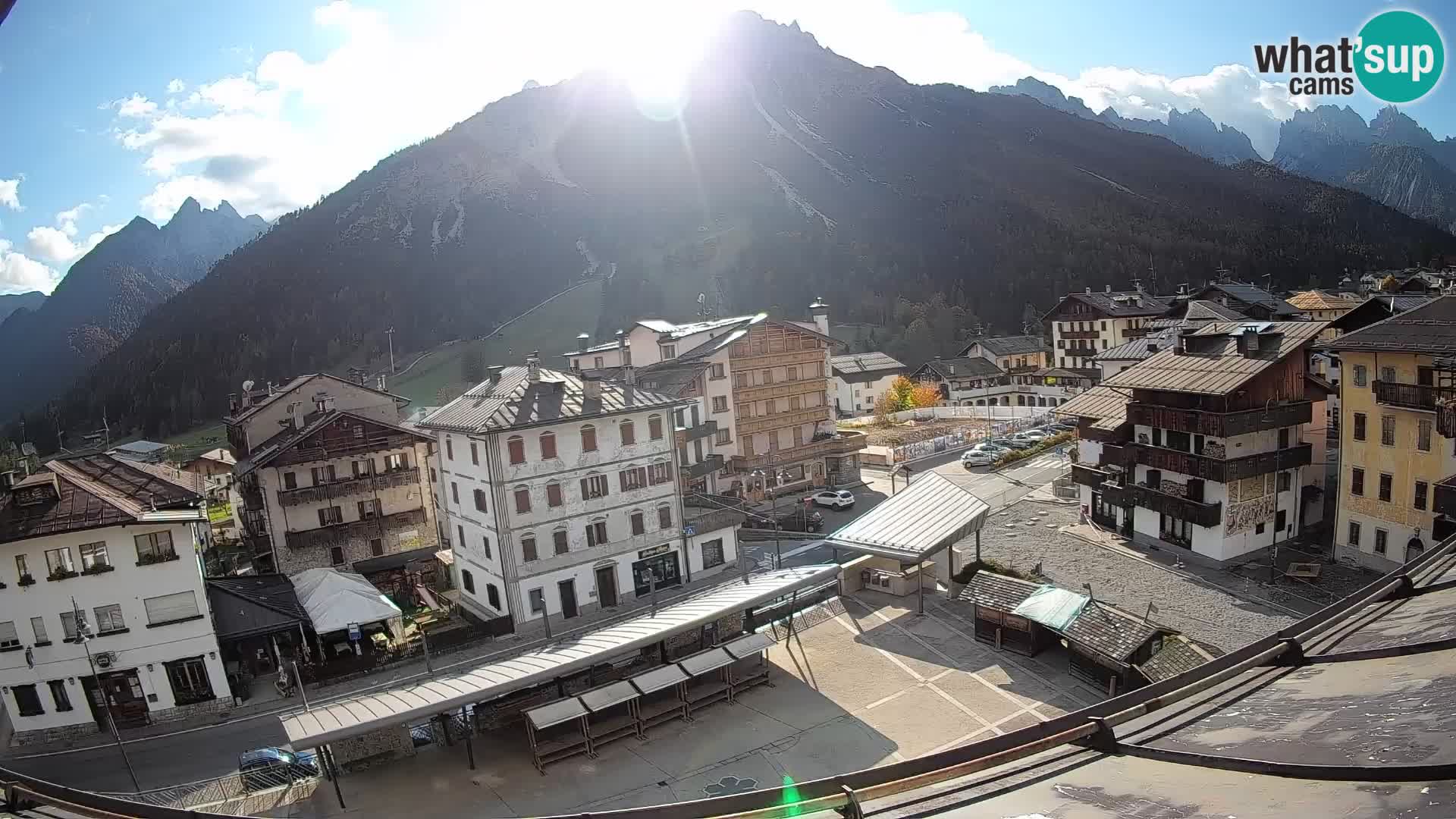 Plaza principal de Forni di Sopra