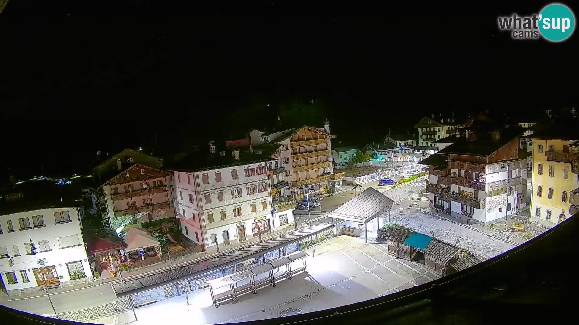Plaza principal de Forni di Sopra