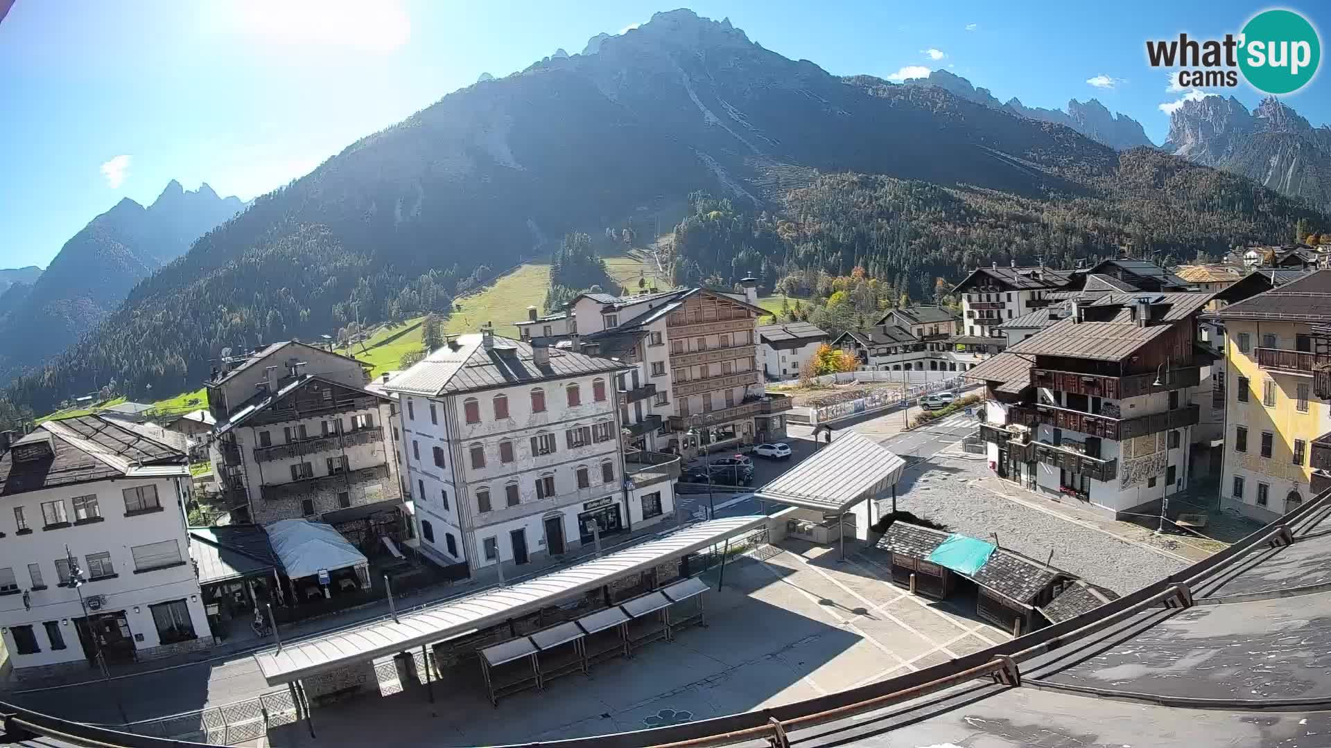 Piazza centrale di Forni di Sopra