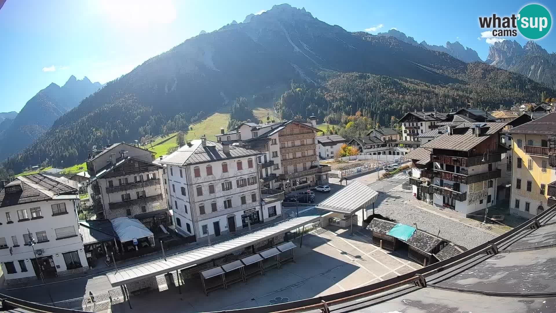 Plaza principal de Forni di Sopra