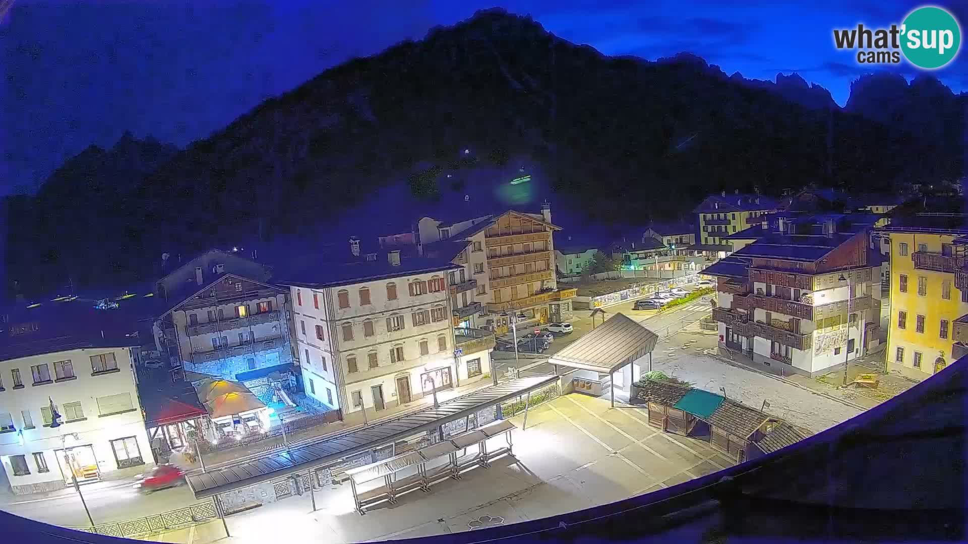 Hauptplatz von Forni di Sopra