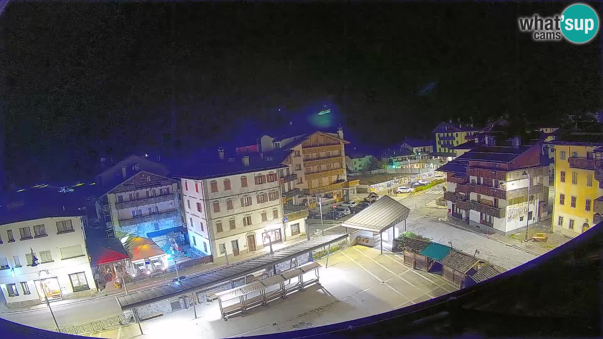 Plaza principal de Forni di Sopra