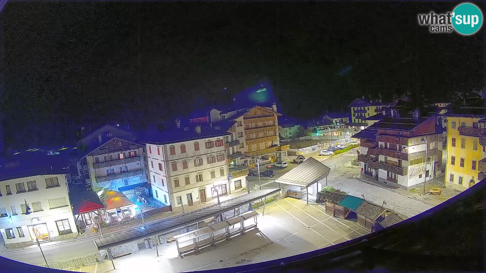 Piazza centrale di Forni di Sopra