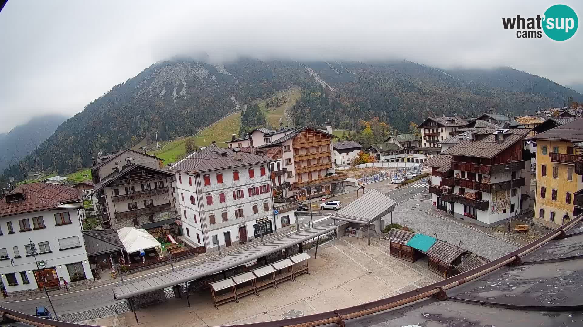 Hauptplatz von Forni di Sopra