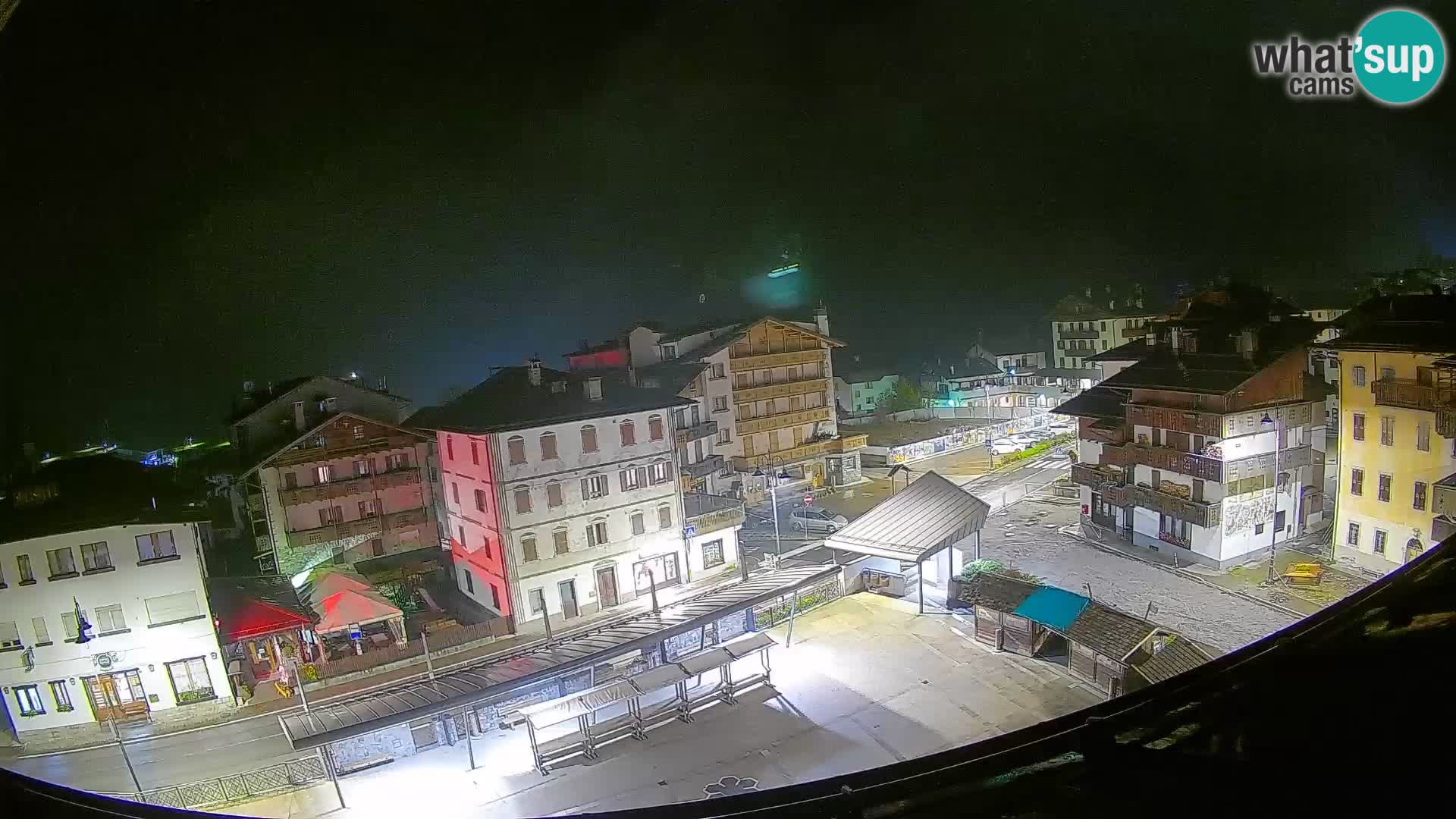 Plaza principal de Forni di Sopra