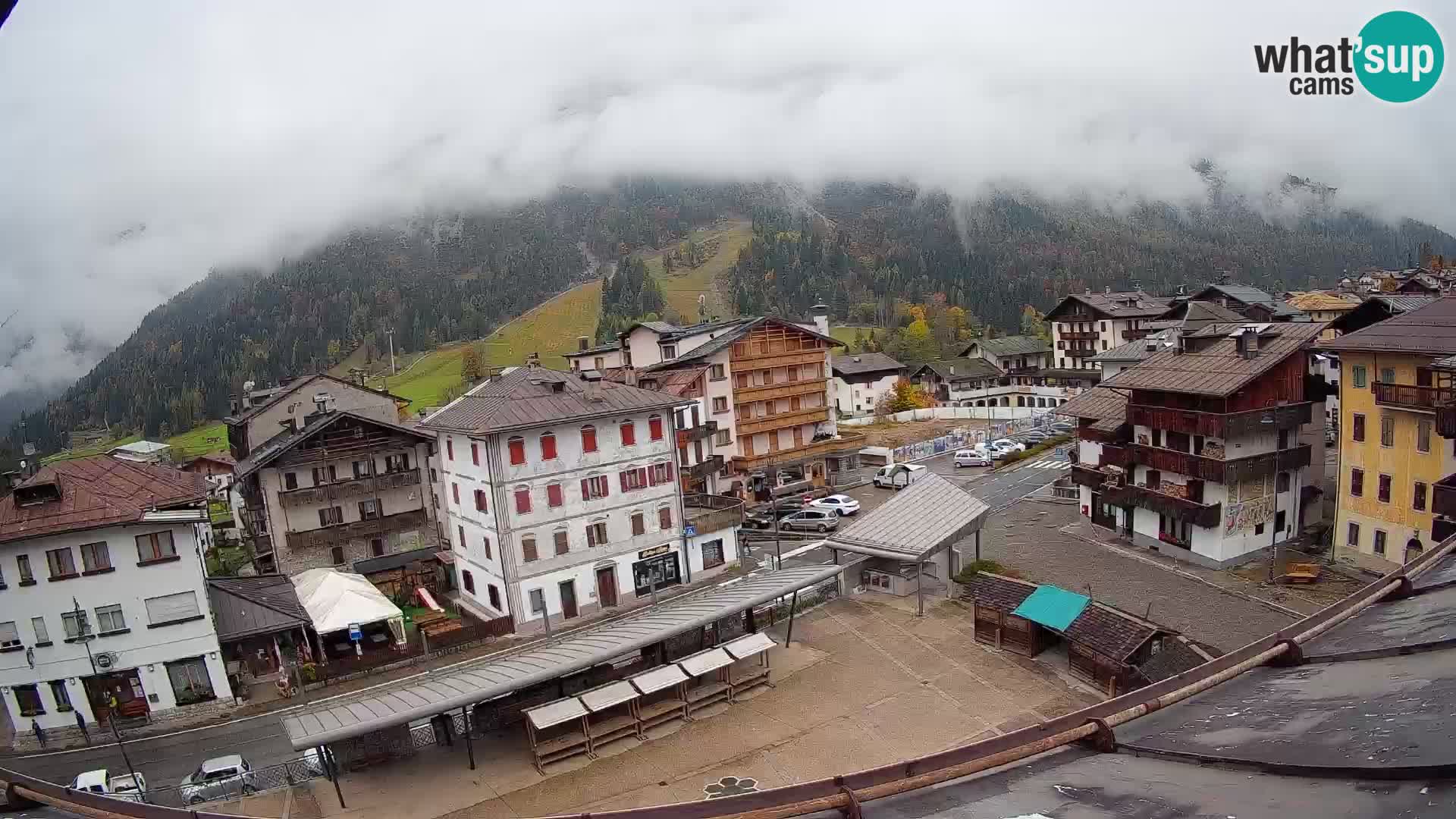 Piazza centrale di Forni di Sopra