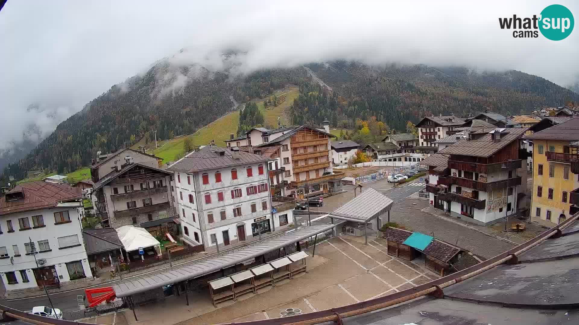 Hauptplatz von Forni di Sopra