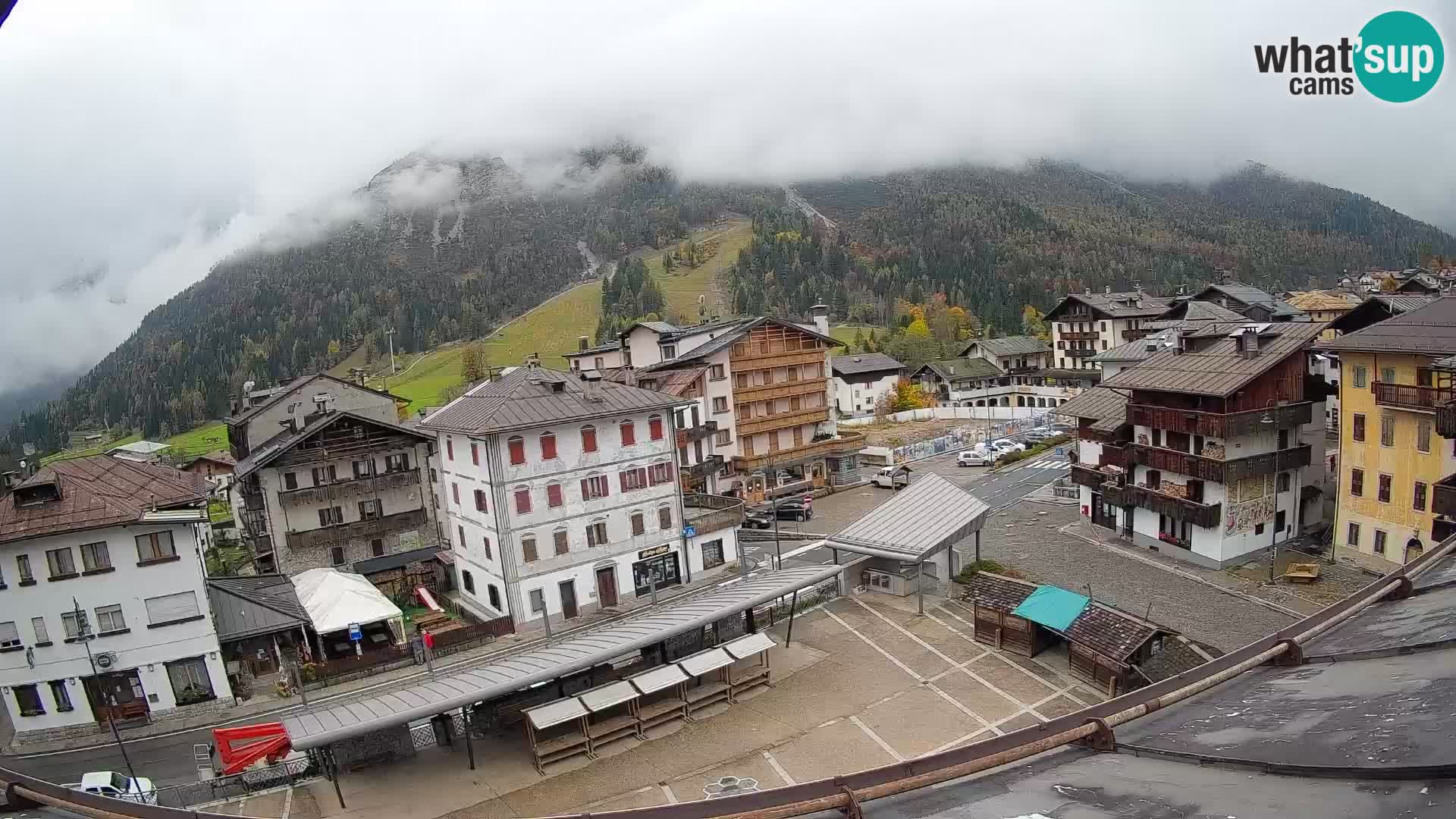 Hauptplatz von Forni di Sopra