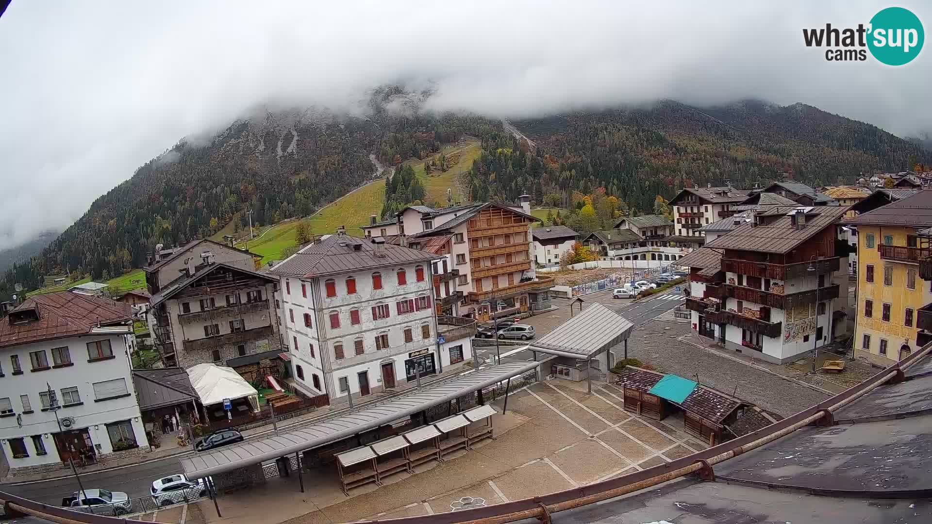 Hauptplatz von Forni di Sopra