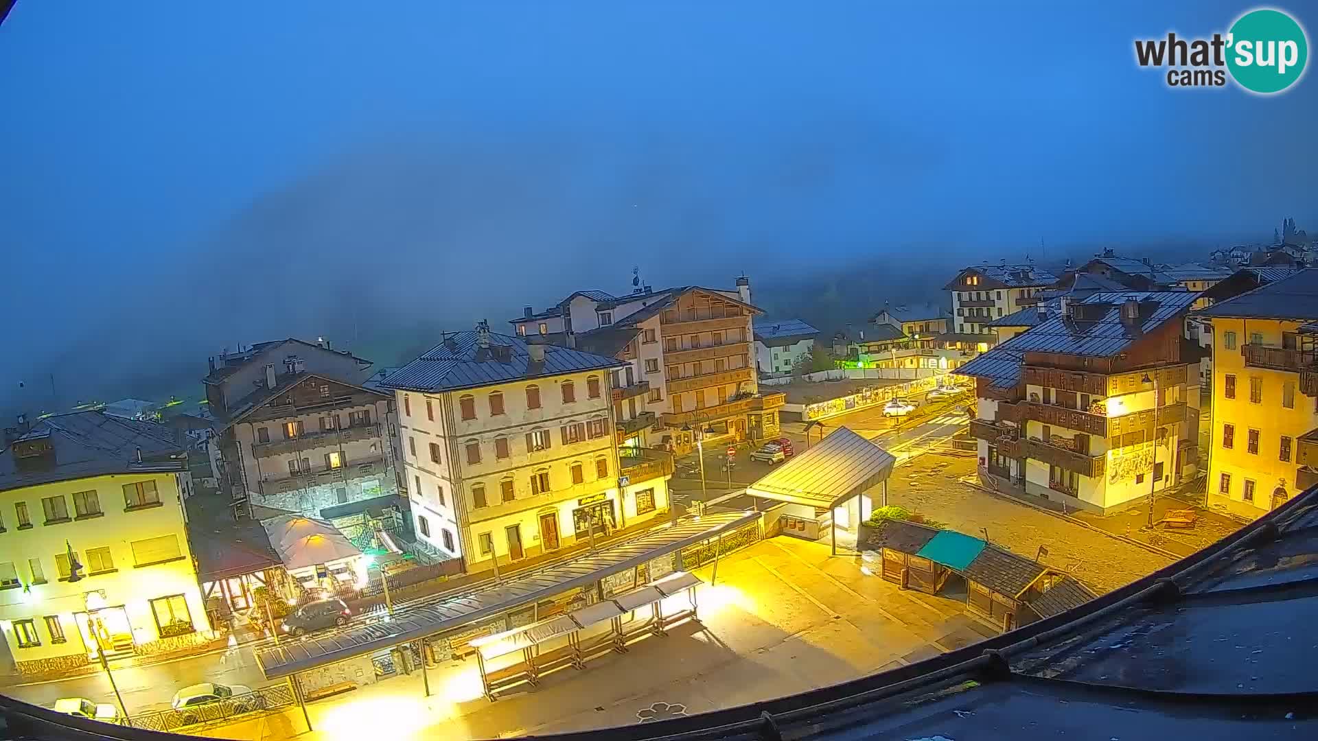 Piazza centrale di Forni di Sopra