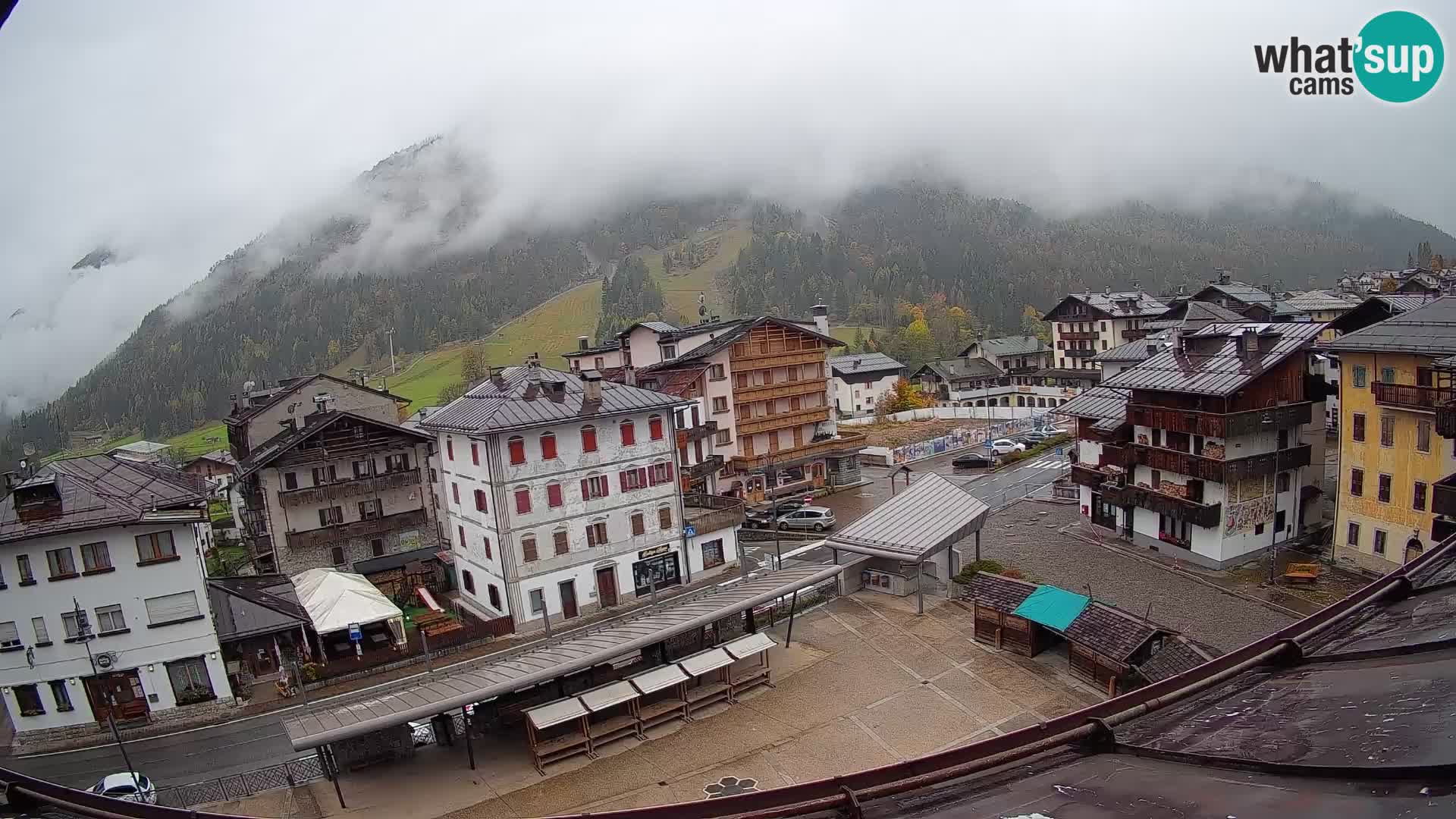 Hauptplatz von Forni di Sopra