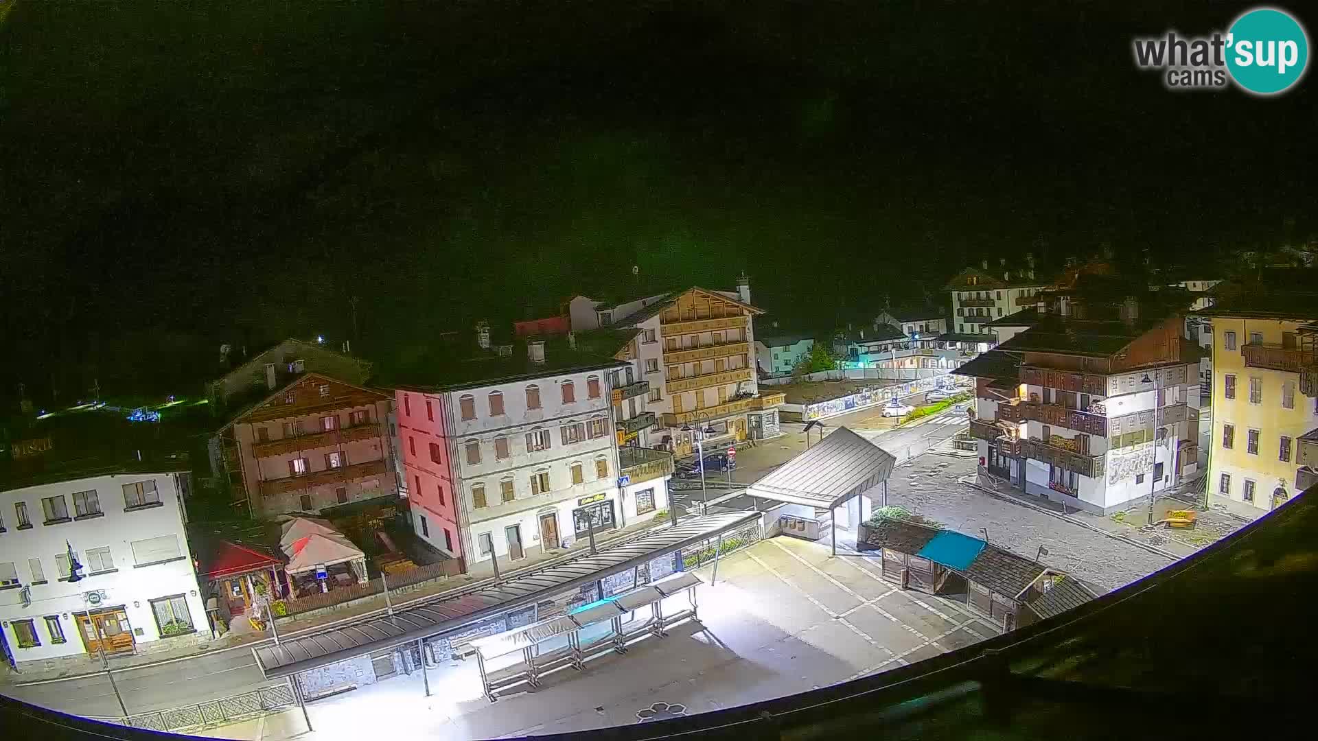 Hauptplatz von Forni di Sopra