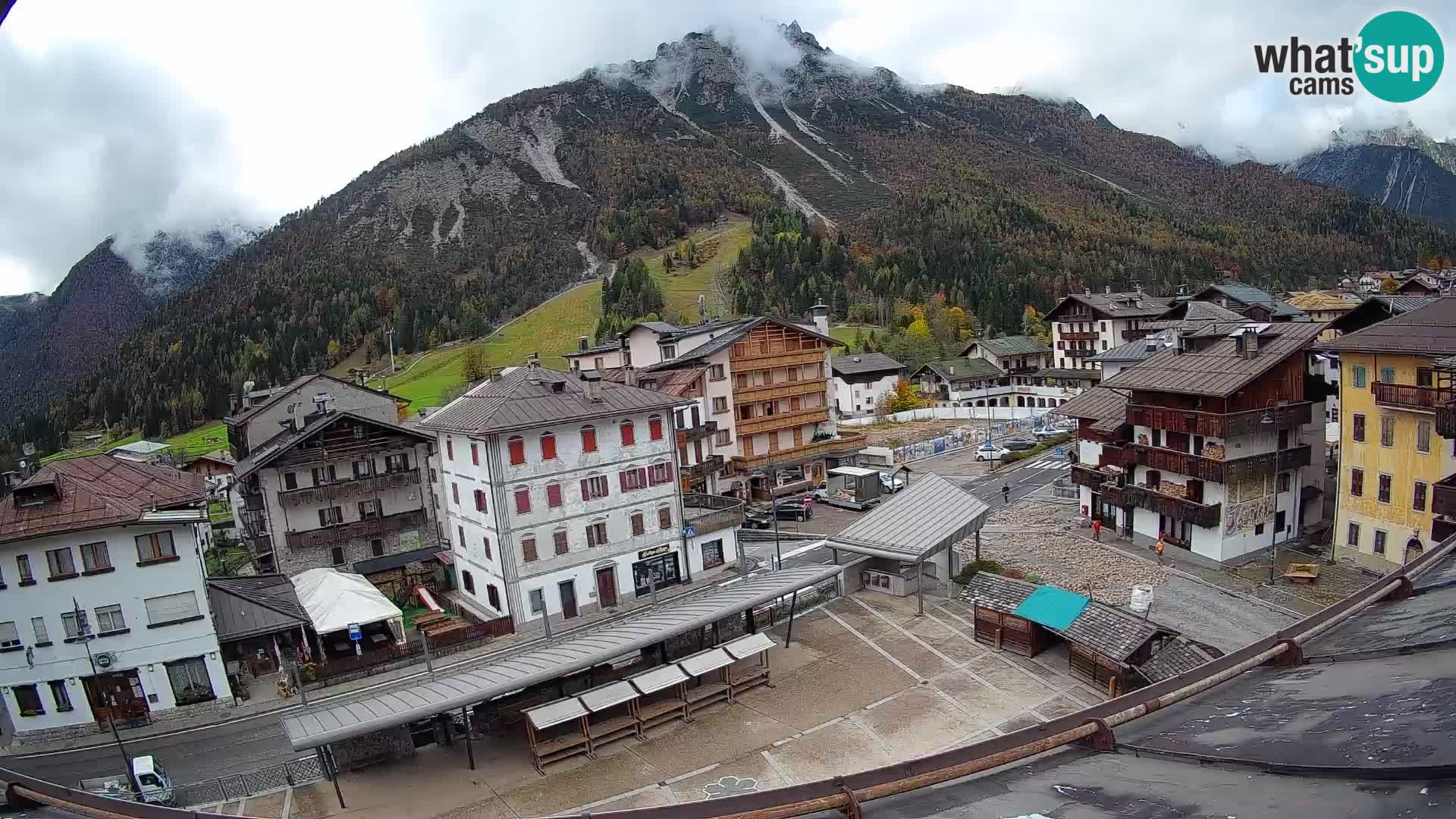 Hauptplatz von Forni di Sopra