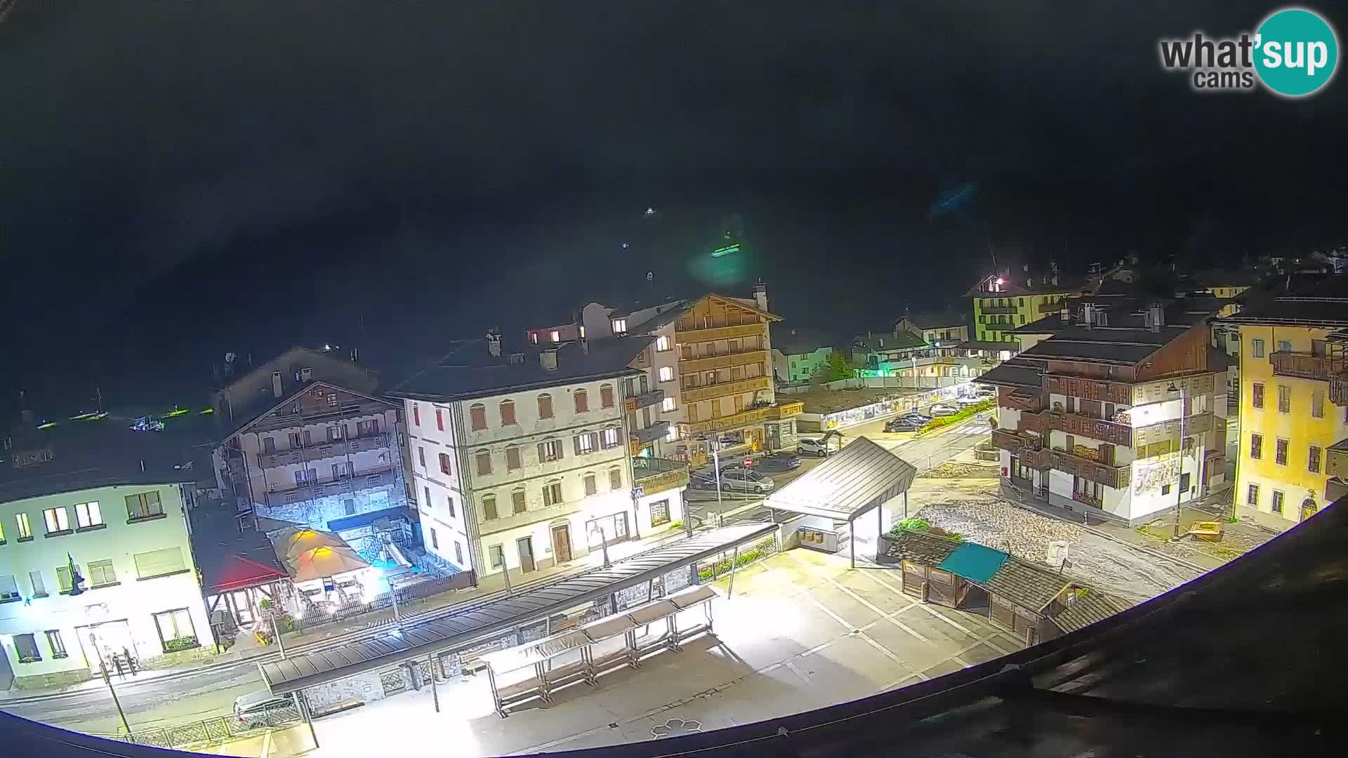 Piazza centrale di Forni di Sopra