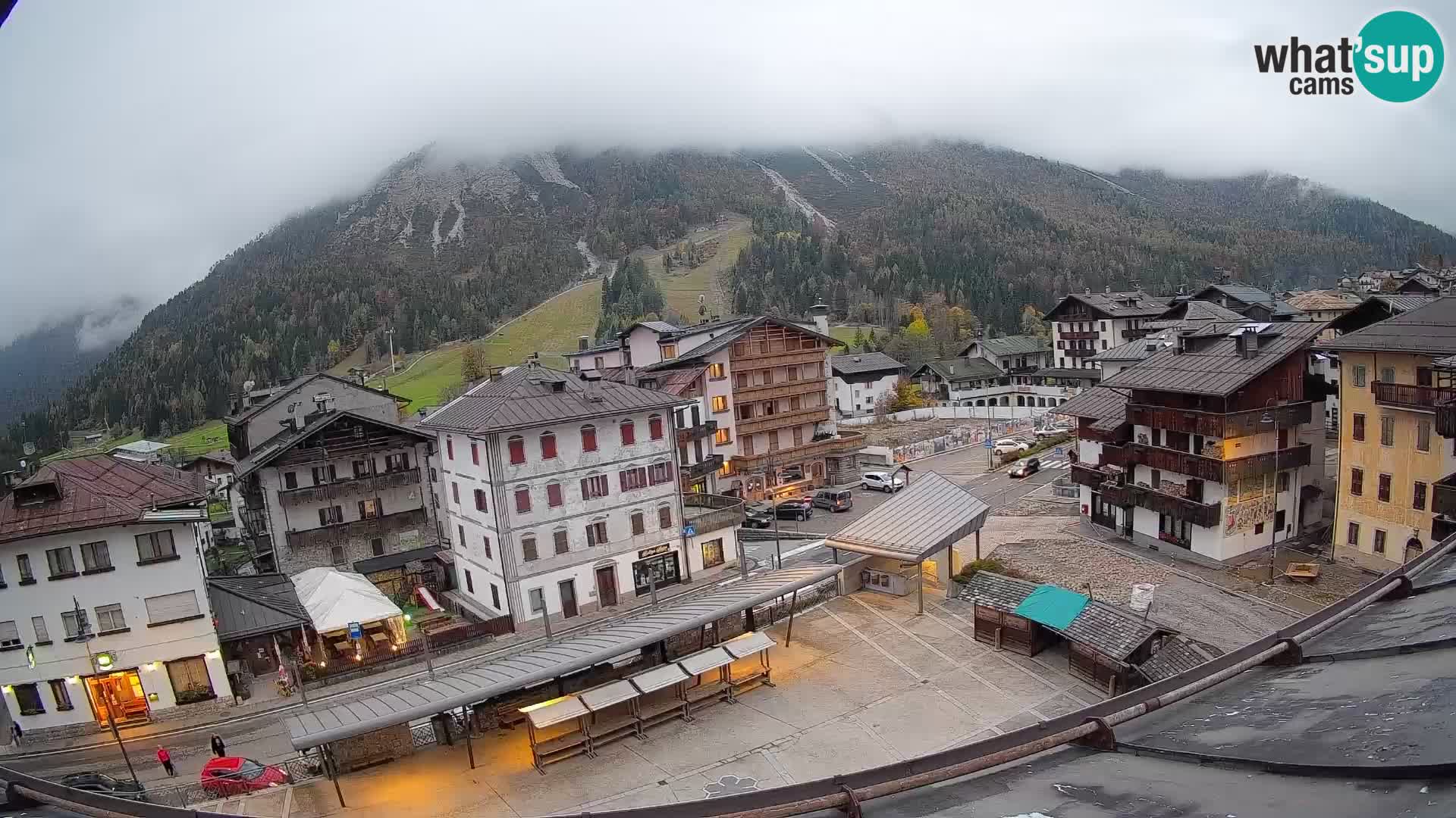 Hauptplatz von Forni di Sopra
