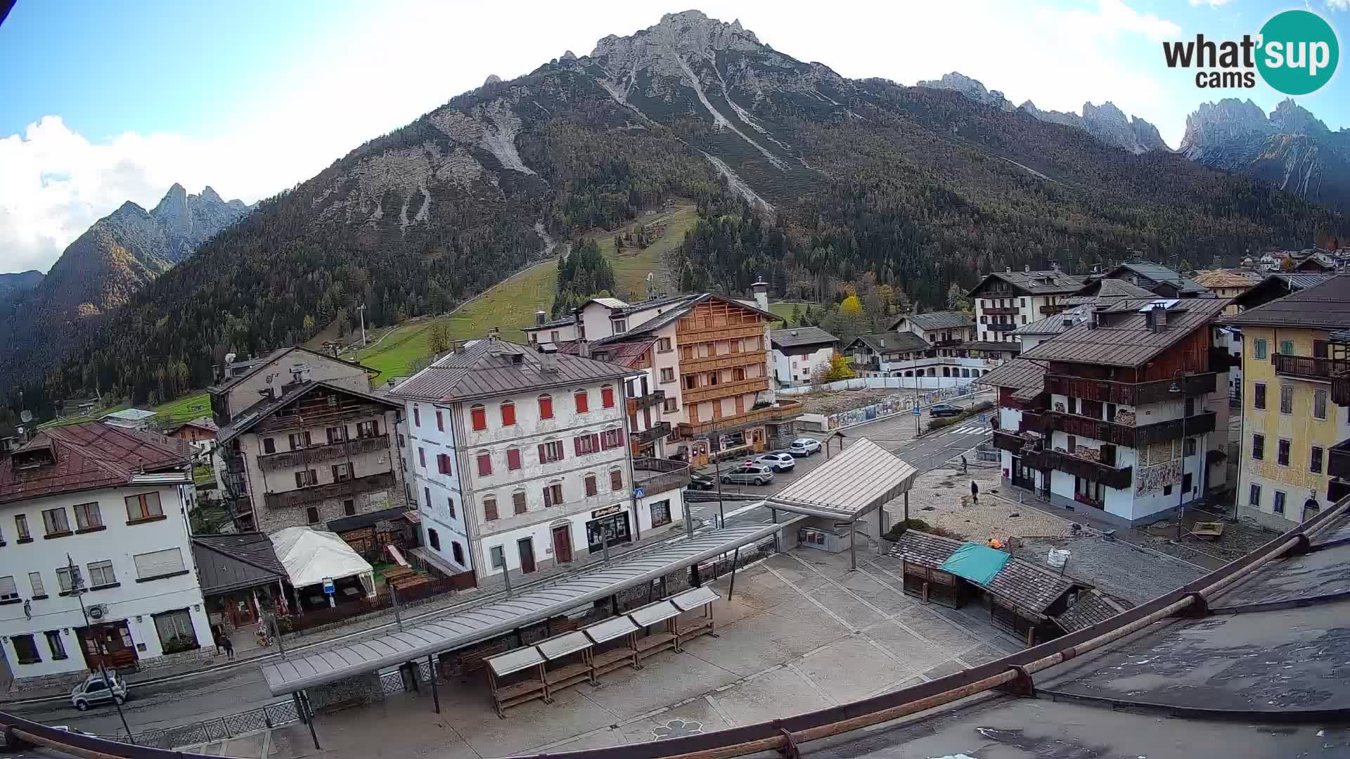 Plaza principal de Forni di Sopra