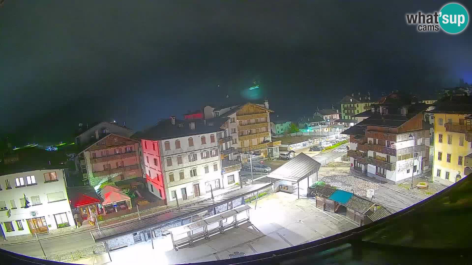 Piazza centrale di Forni di Sopra