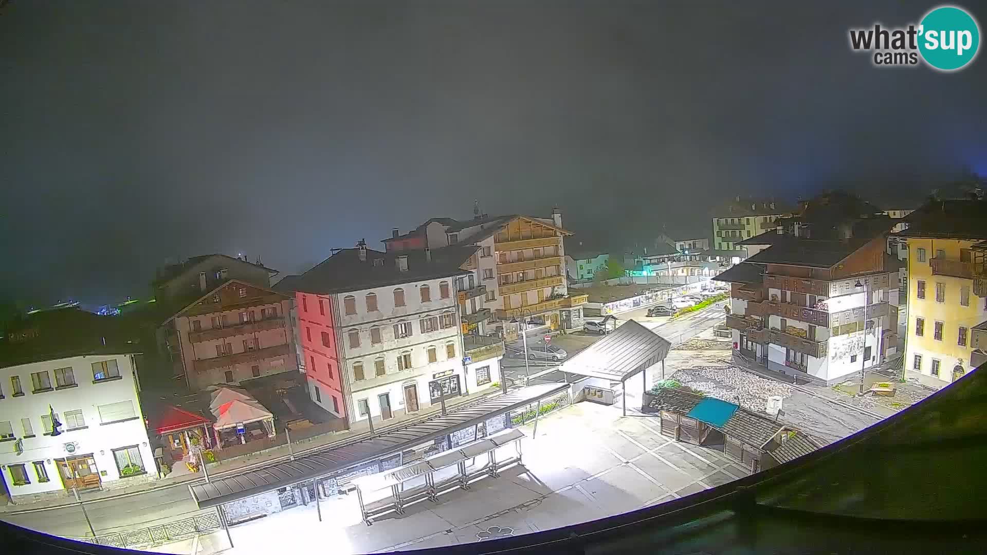 Piazza centrale di Forni di Sopra