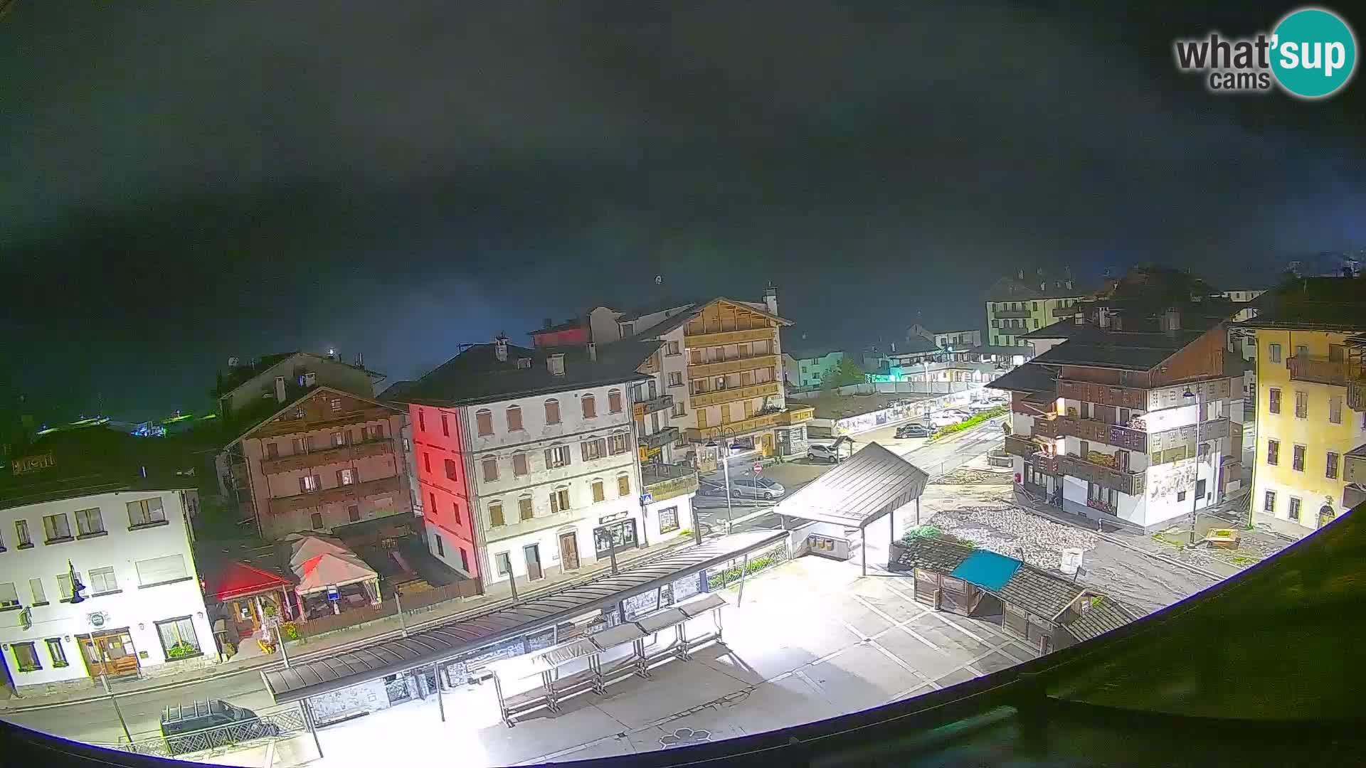 Piazza centrale di Forni di Sopra