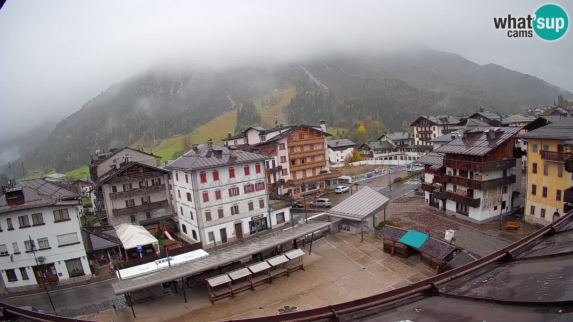 Hauptplatz von Forni di Sopra