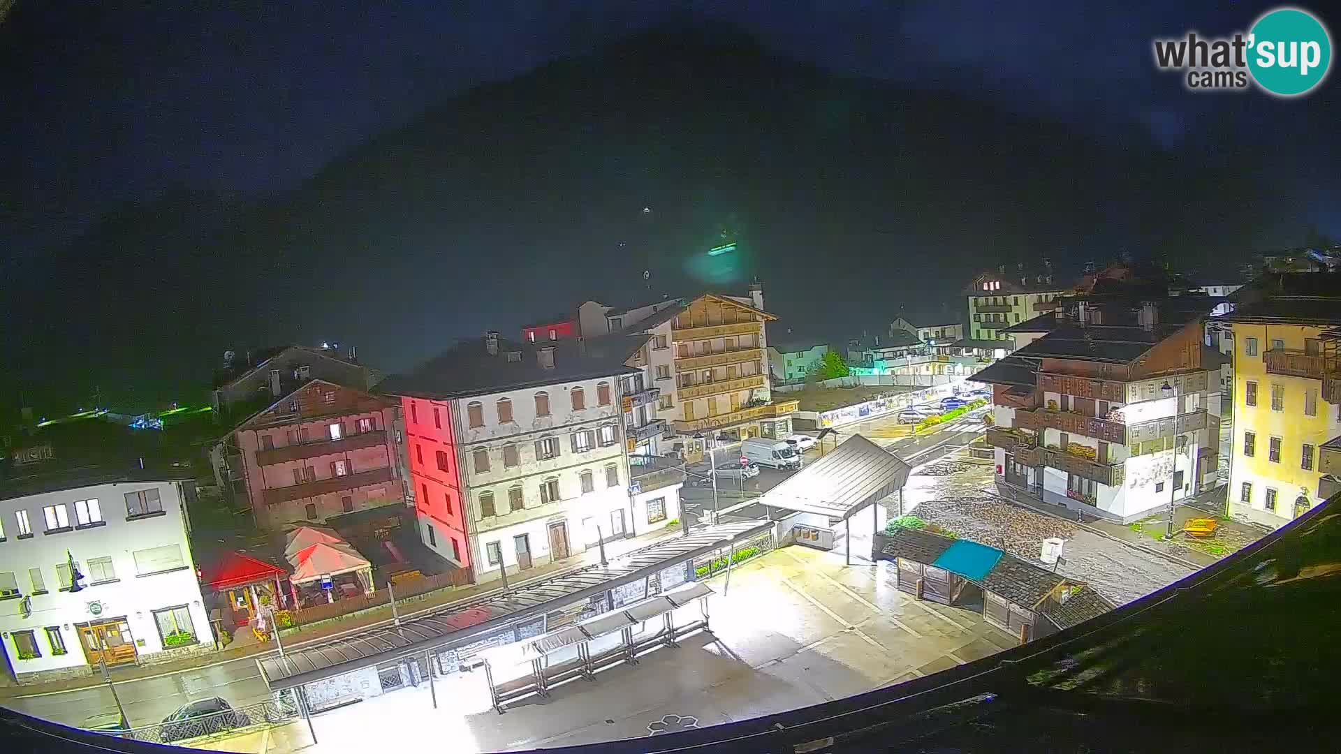 Piazza centrale di Forni di Sopra