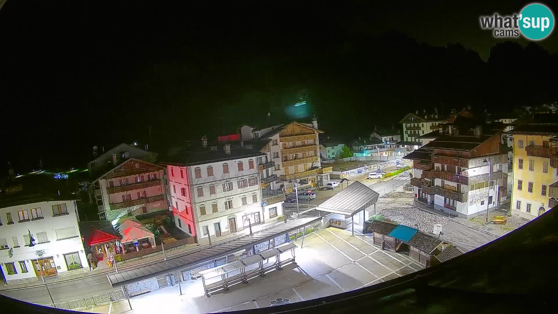 Piazza centrale di Forni di Sopra