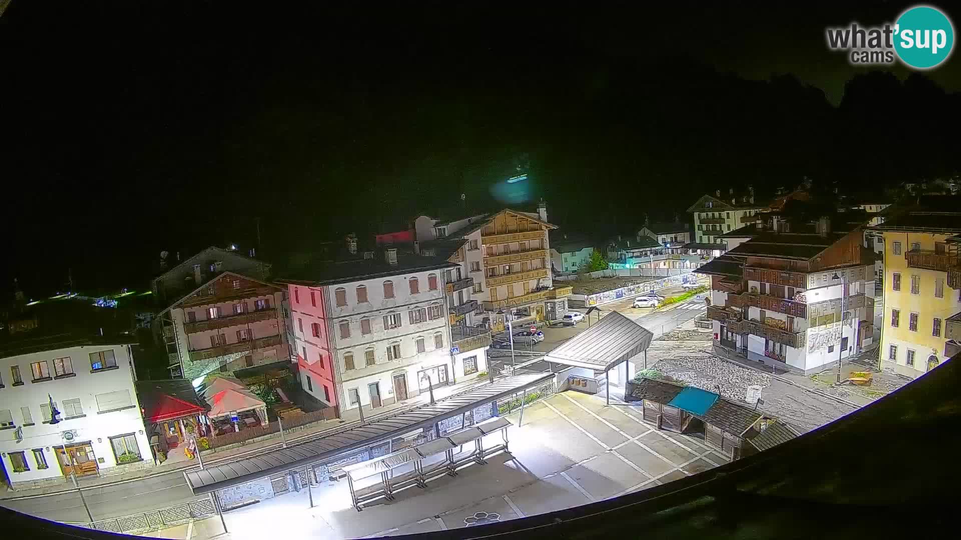 Piazza centrale di Forni di Sopra