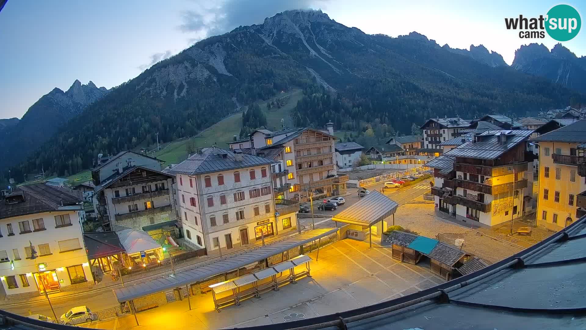 Plaza principal de Forni di Sopra