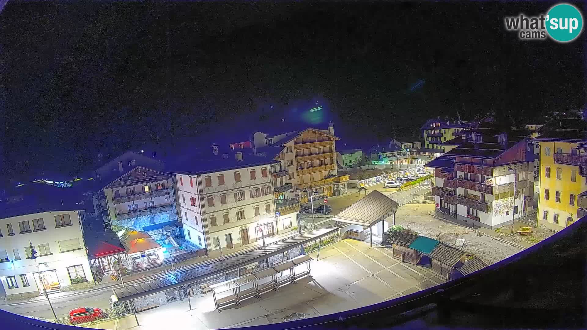 Piazza centrale di Forni di Sopra