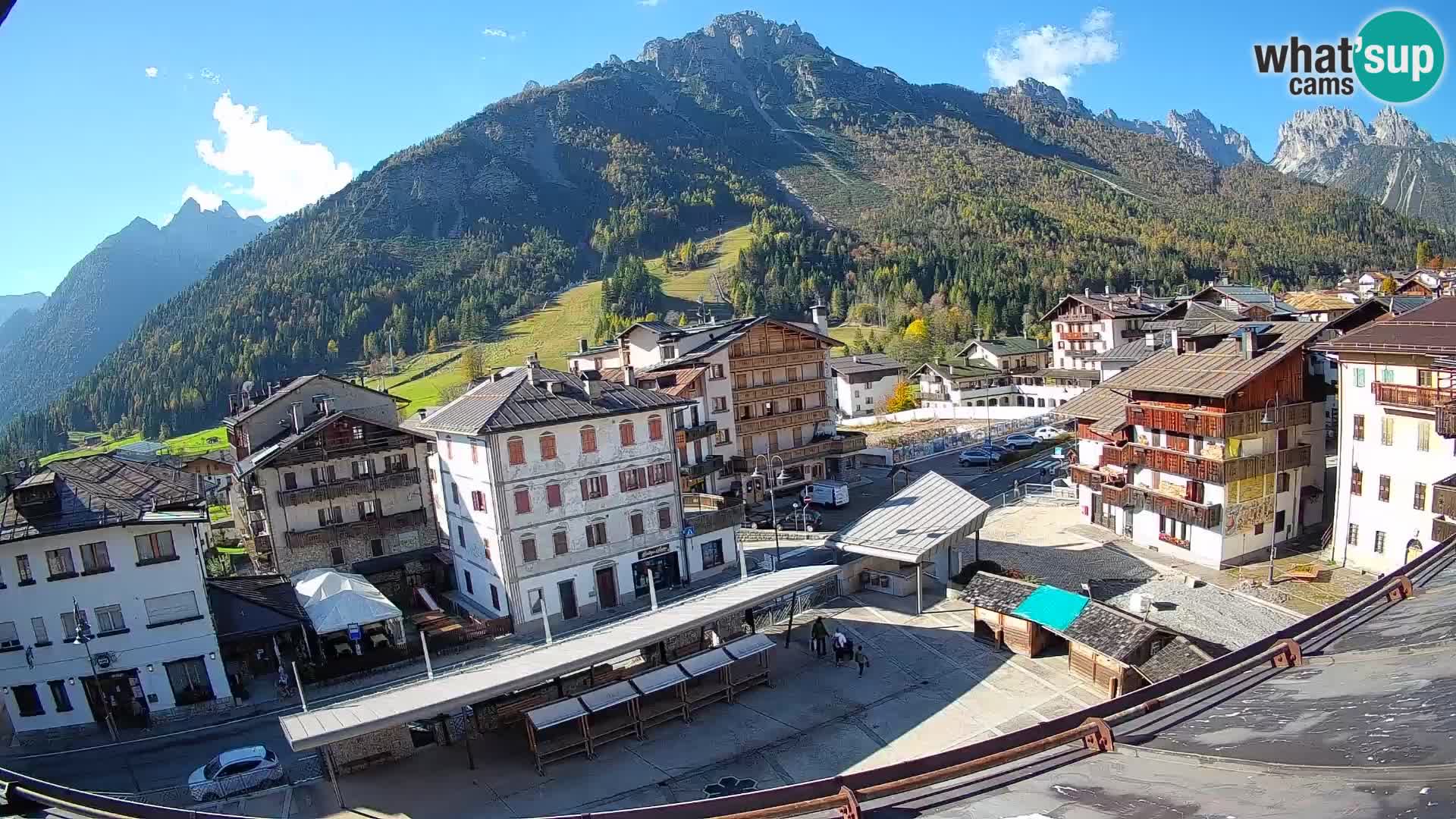 Hauptplatz von Forni di Sopra