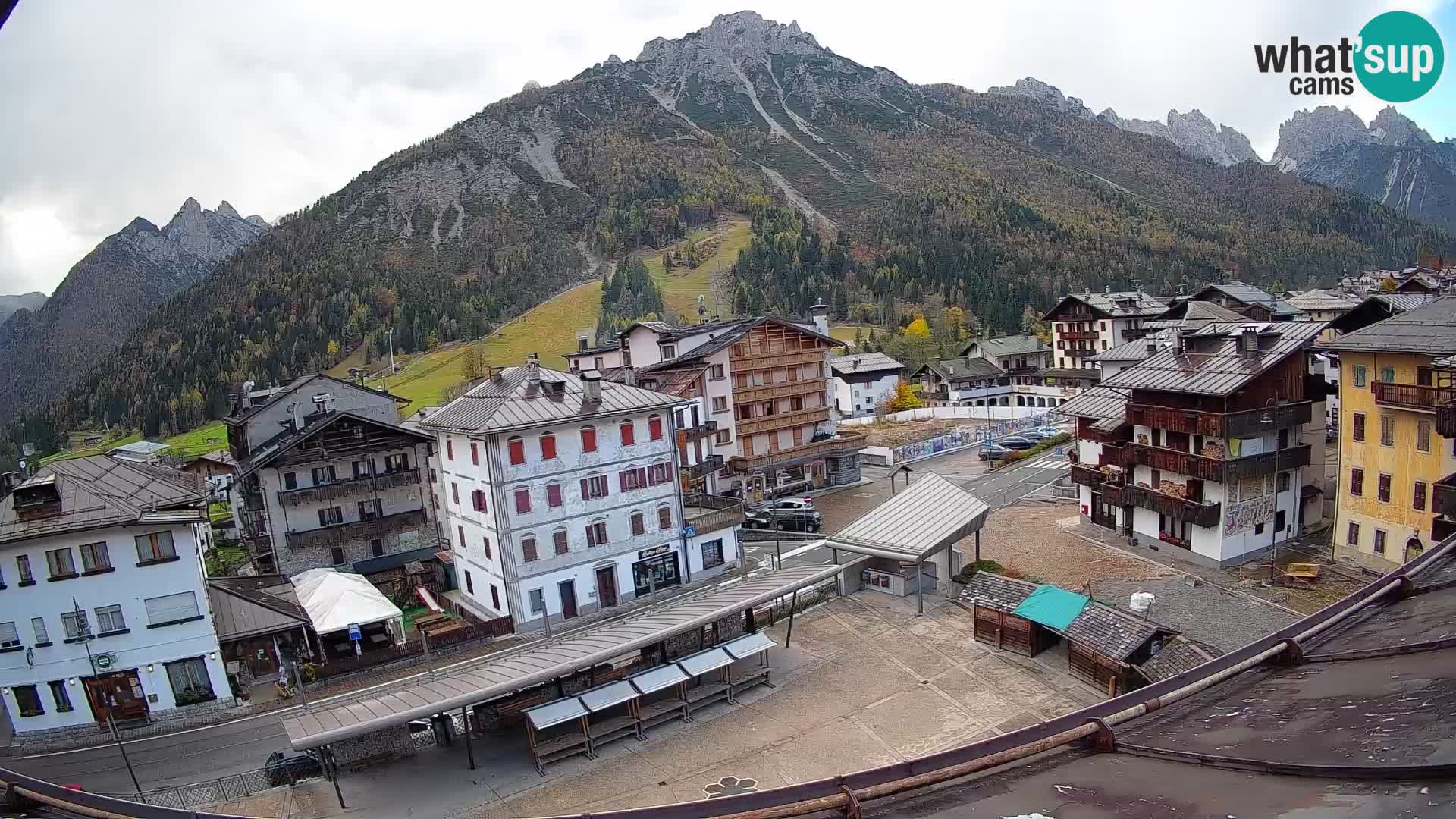 Hauptplatz von Forni di Sopra
