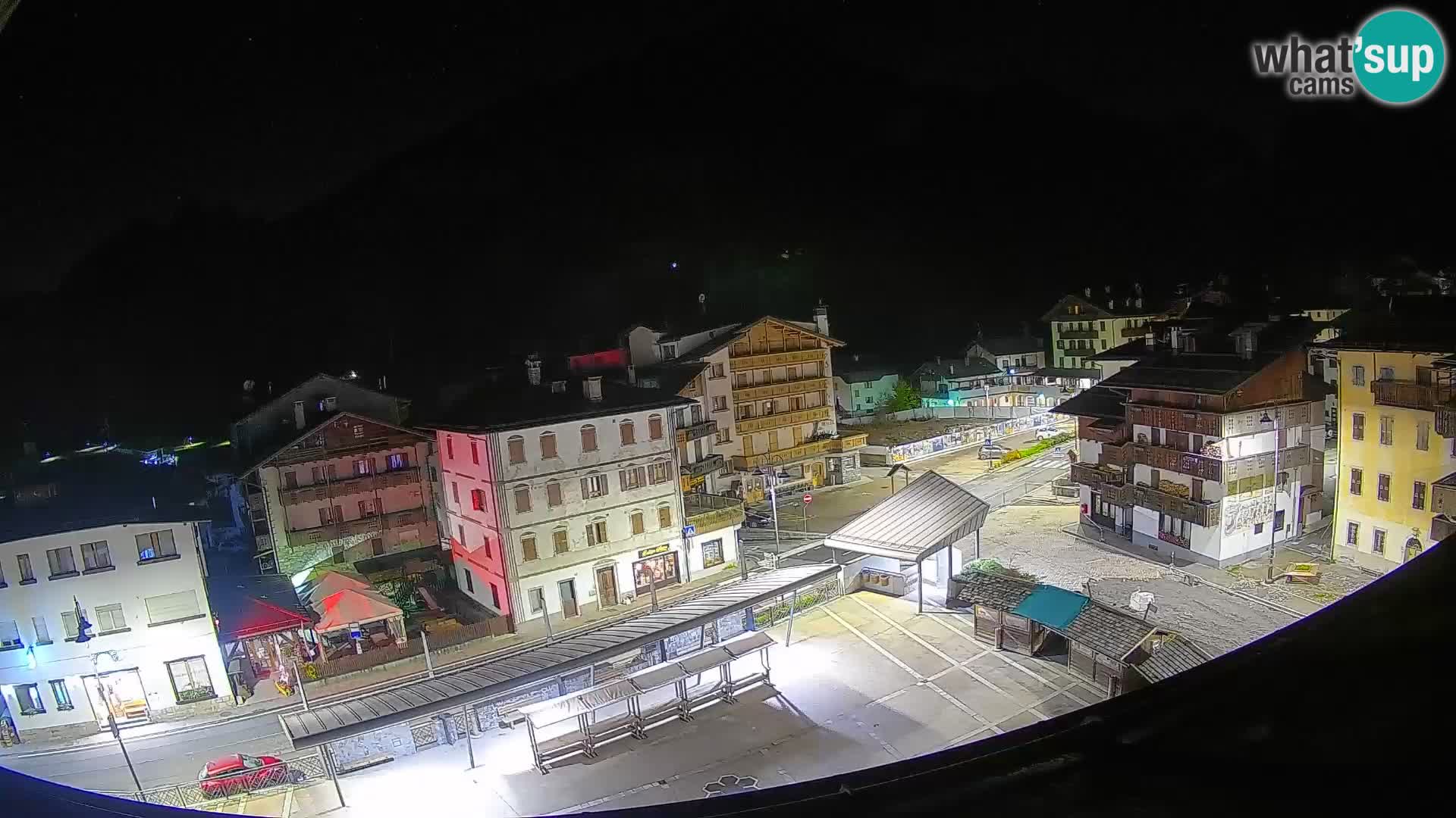 Plaza principal de Forni di Sopra