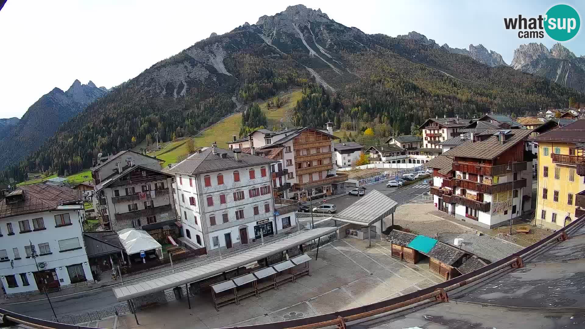 Hauptplatz von Forni di Sopra