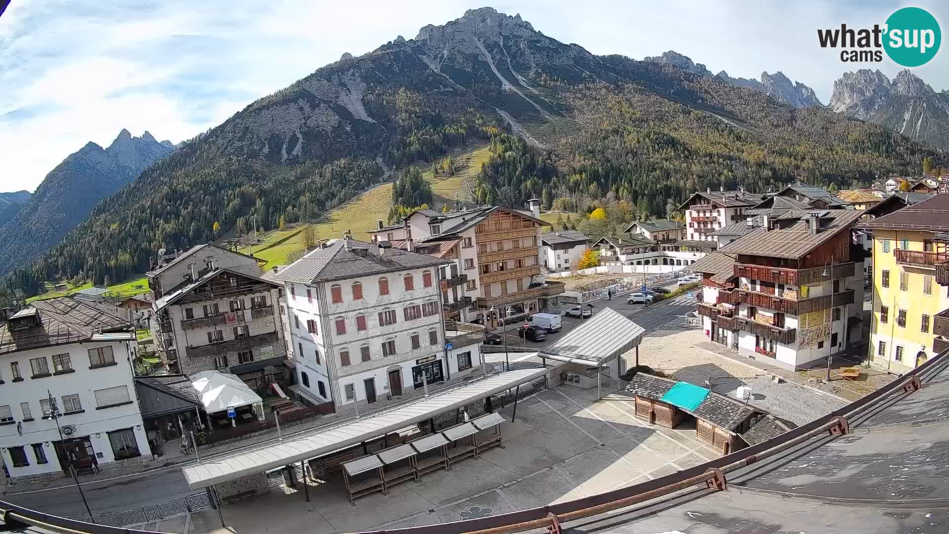 Hauptplatz von Forni di Sopra