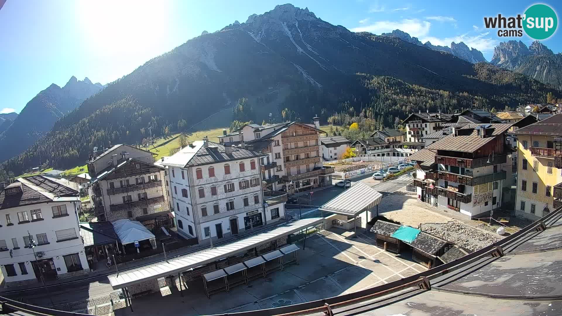 Plaza principal de Forni di Sopra