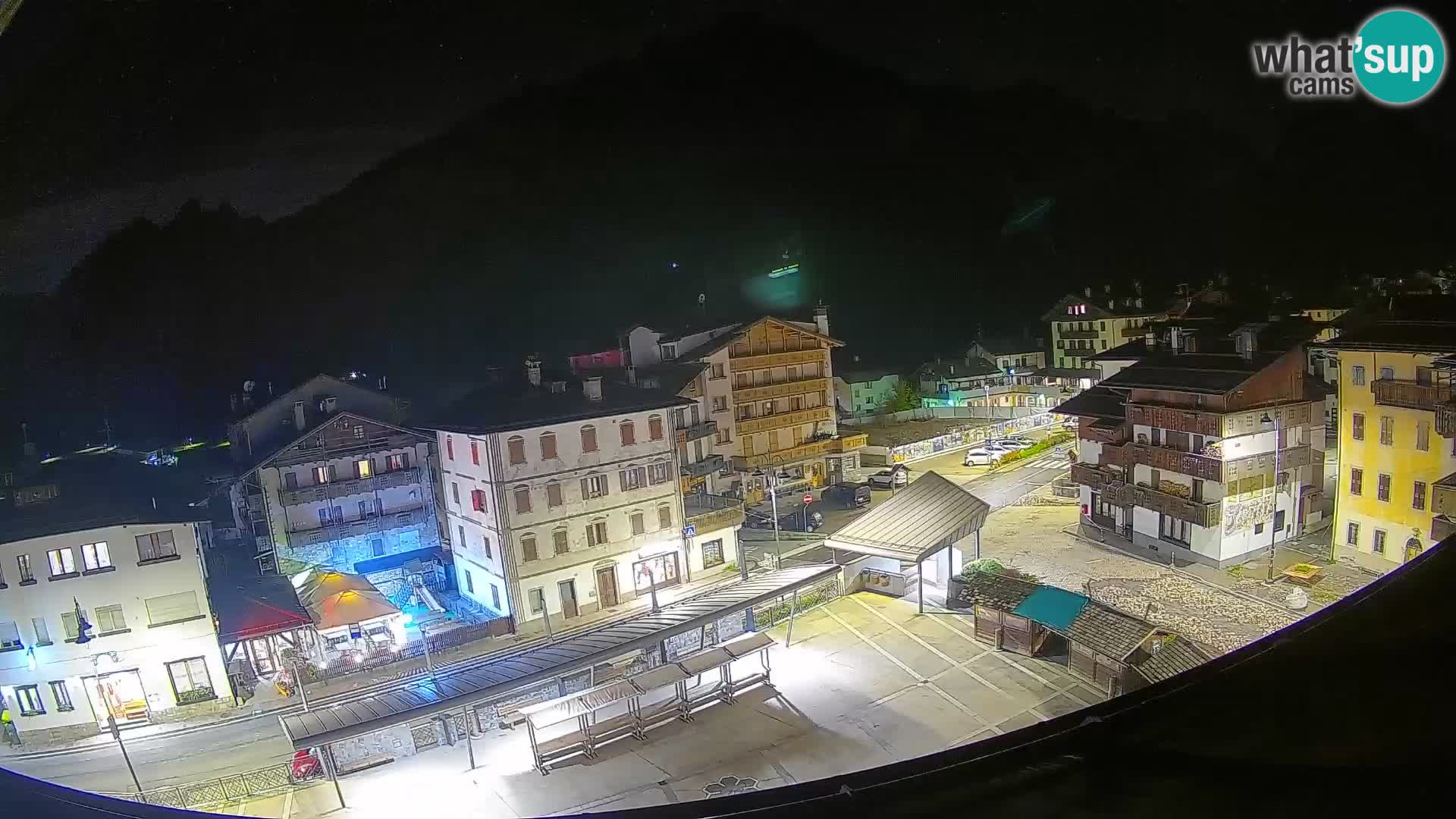 Hauptplatz von Forni di Sopra