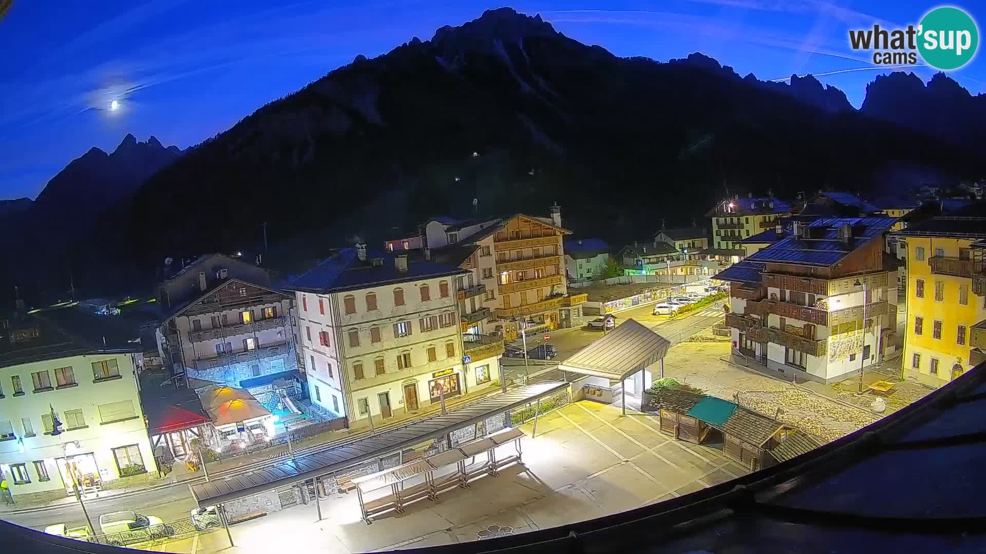 Piazza centrale di Forni di Sopra