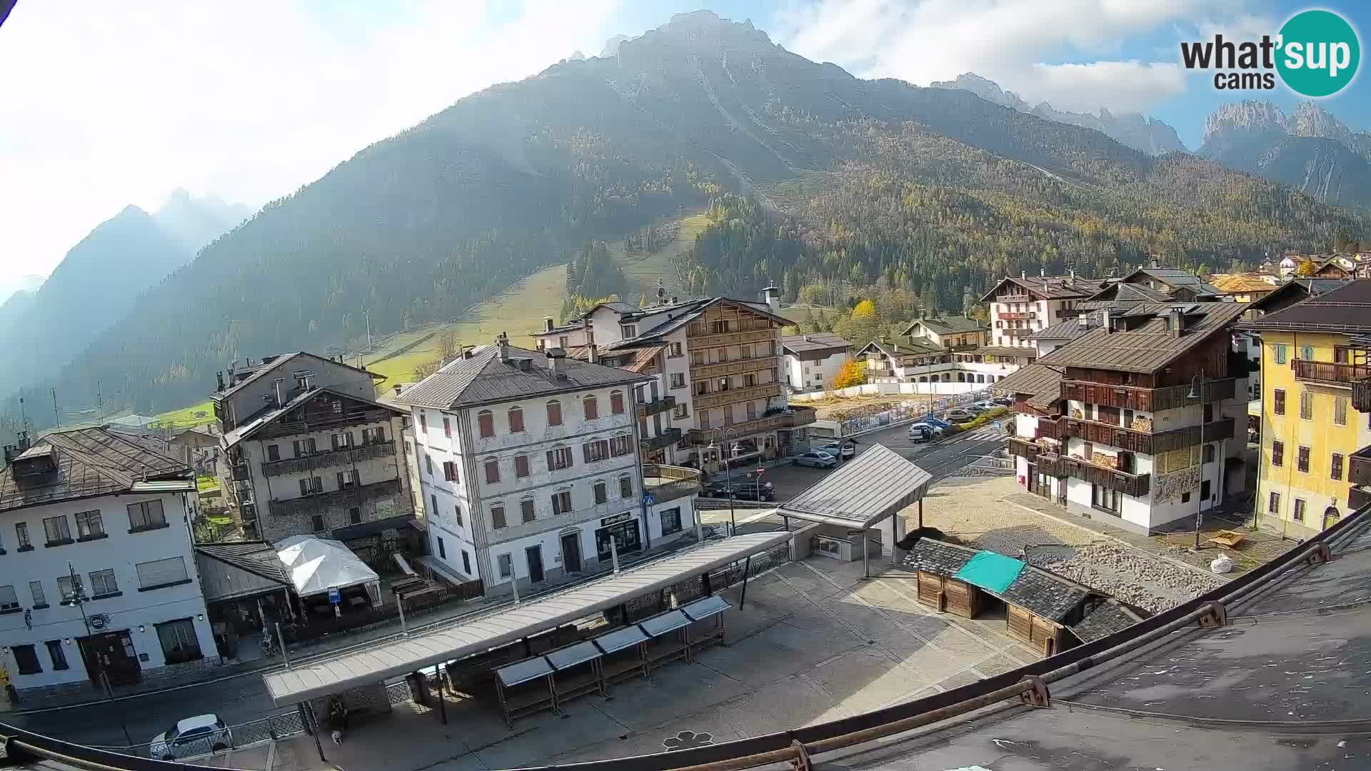 Plaza principal de Forni di Sopra