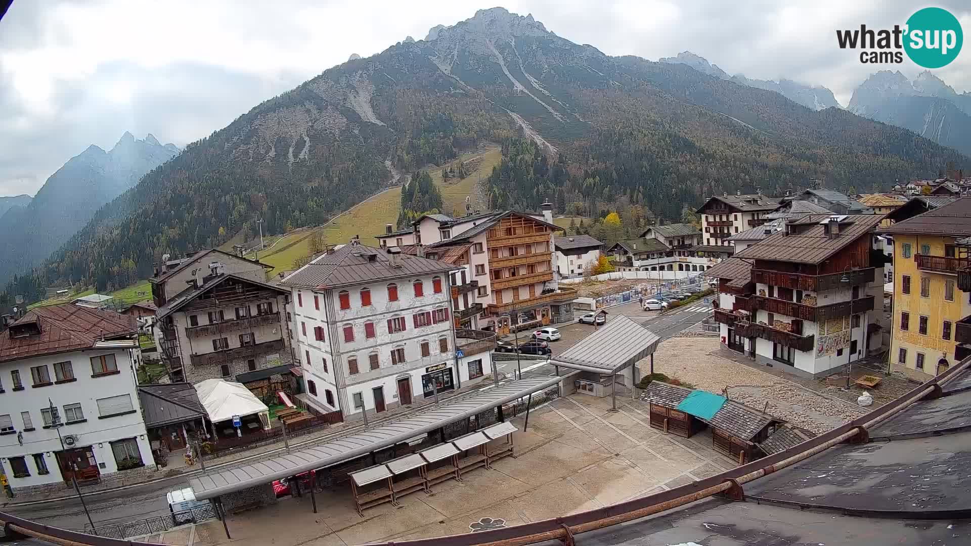 Hauptplatz von Forni di Sopra