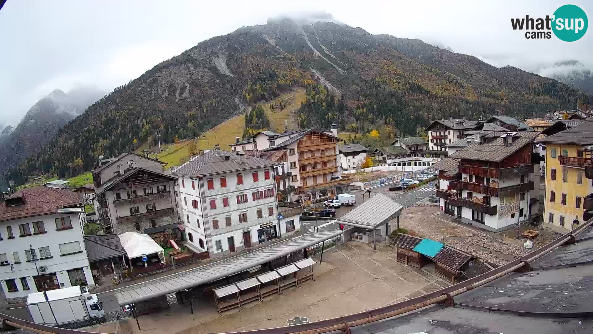 Hauptplatz von Forni di Sopra